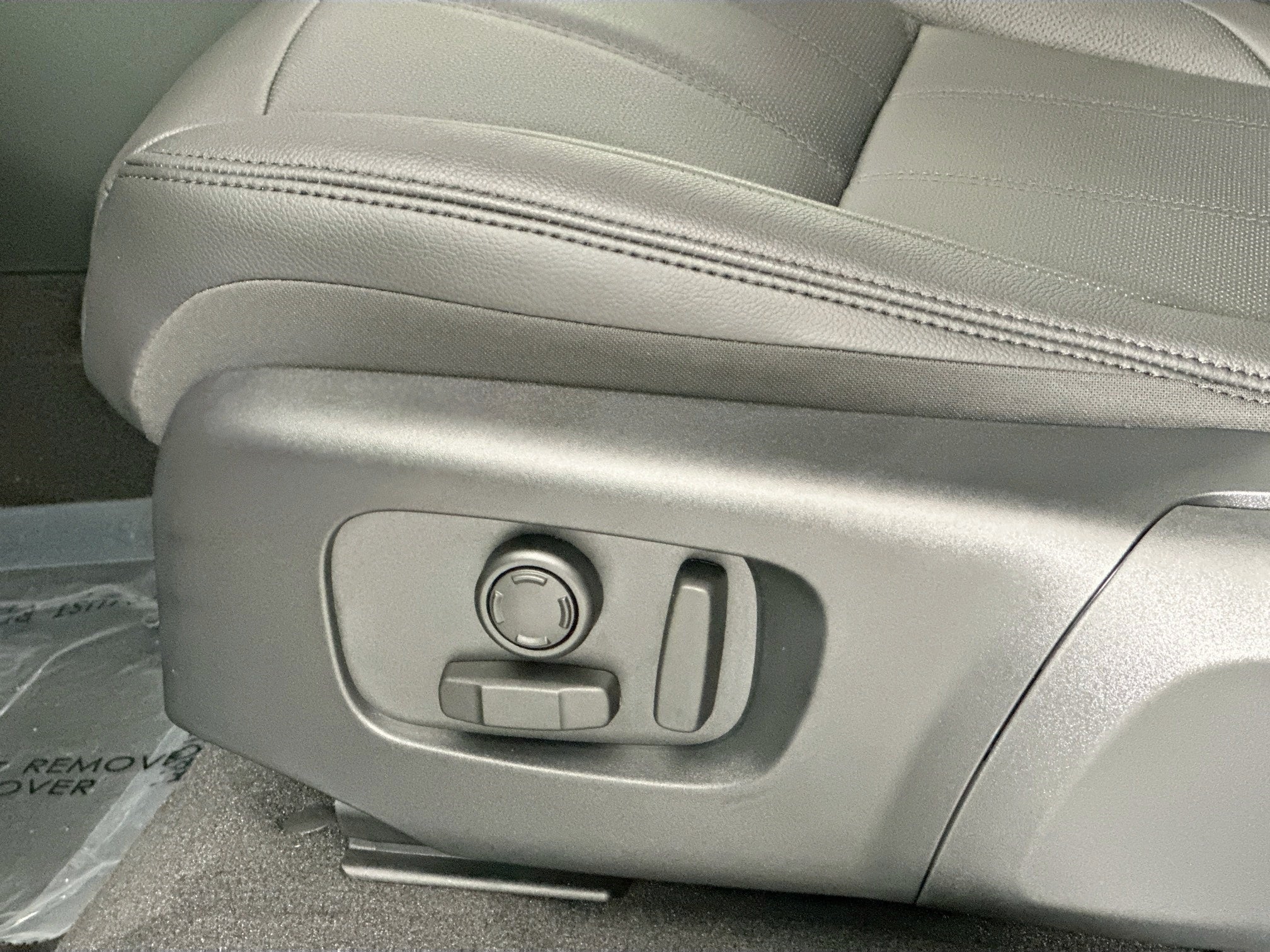 2026 Land Rover Range Rover Evoque S