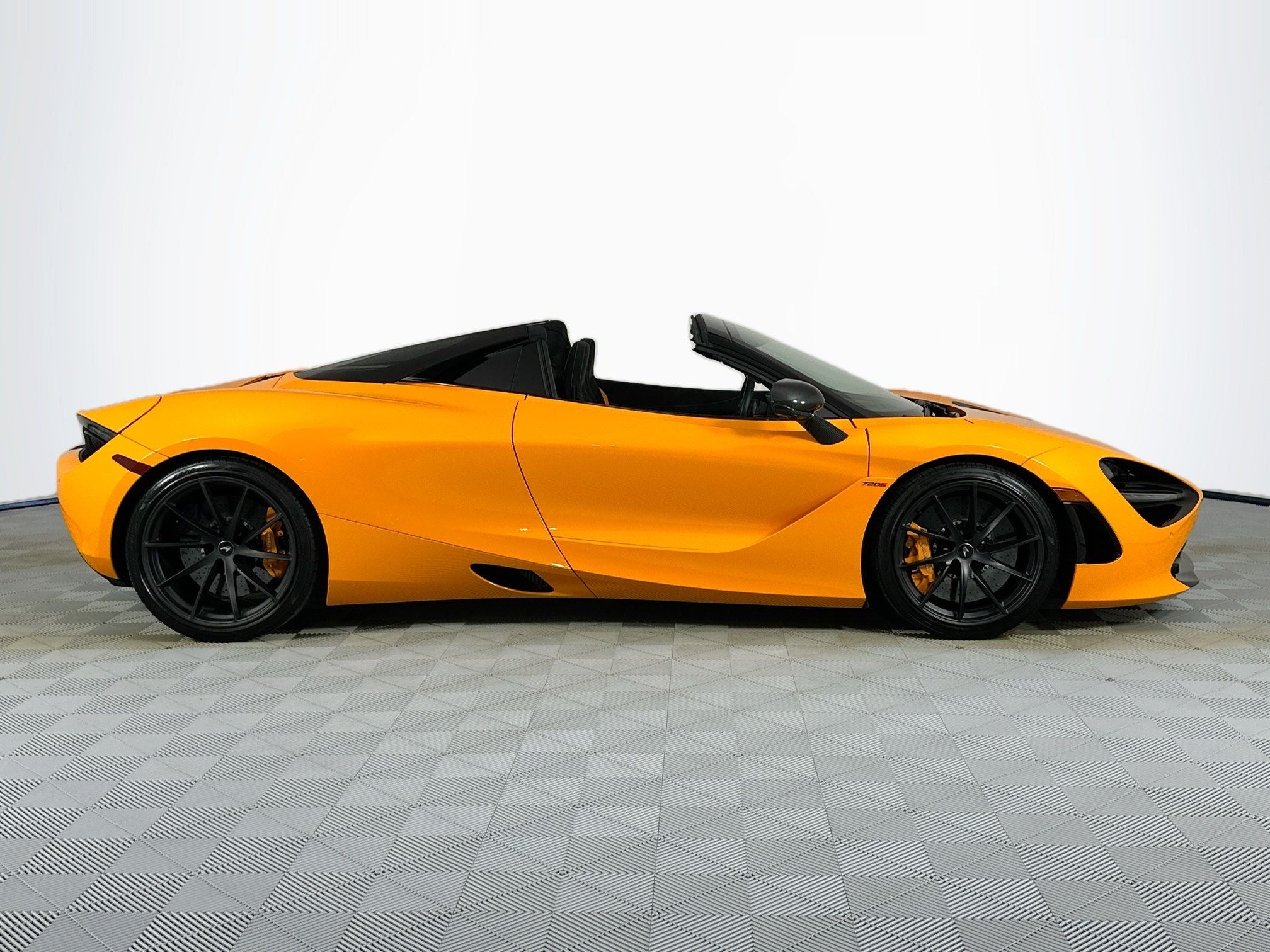 2022 McLaren 720S Performance