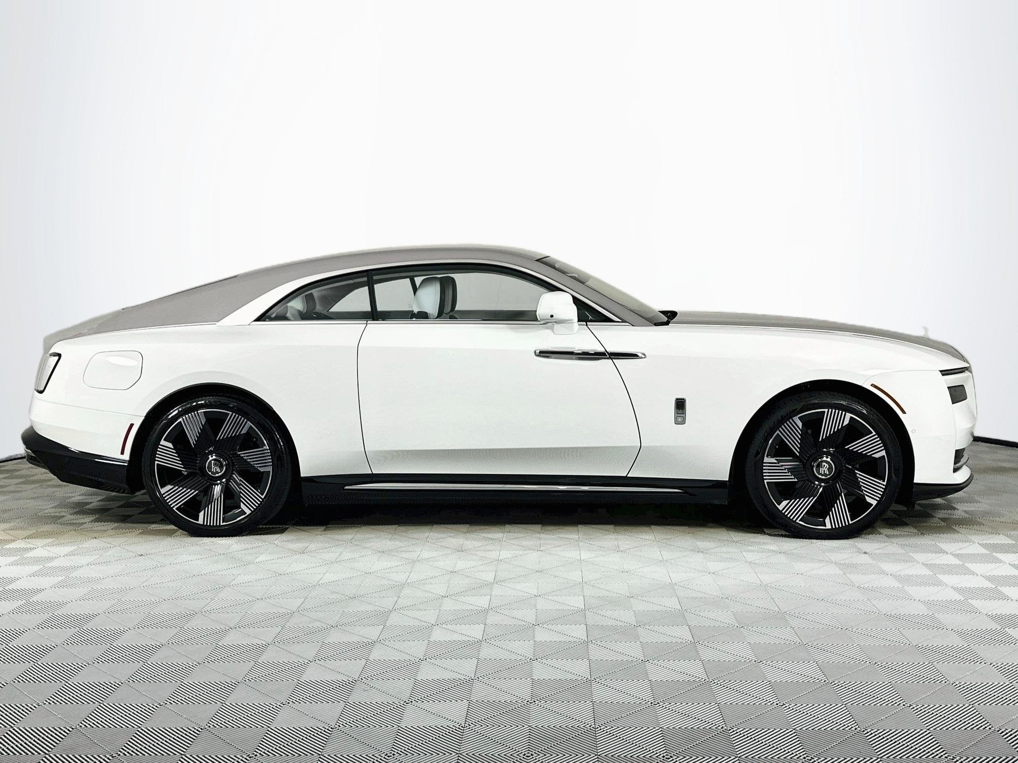 2024 Rolls-Royce Spectre 