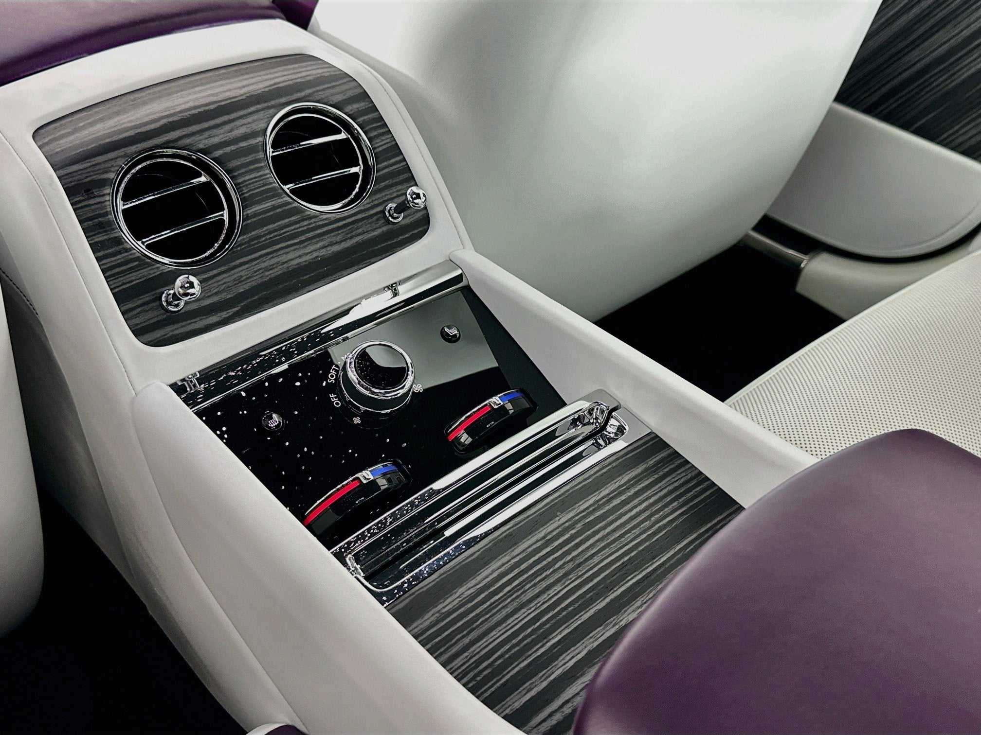 2024 Rolls-Royce Spectre 
