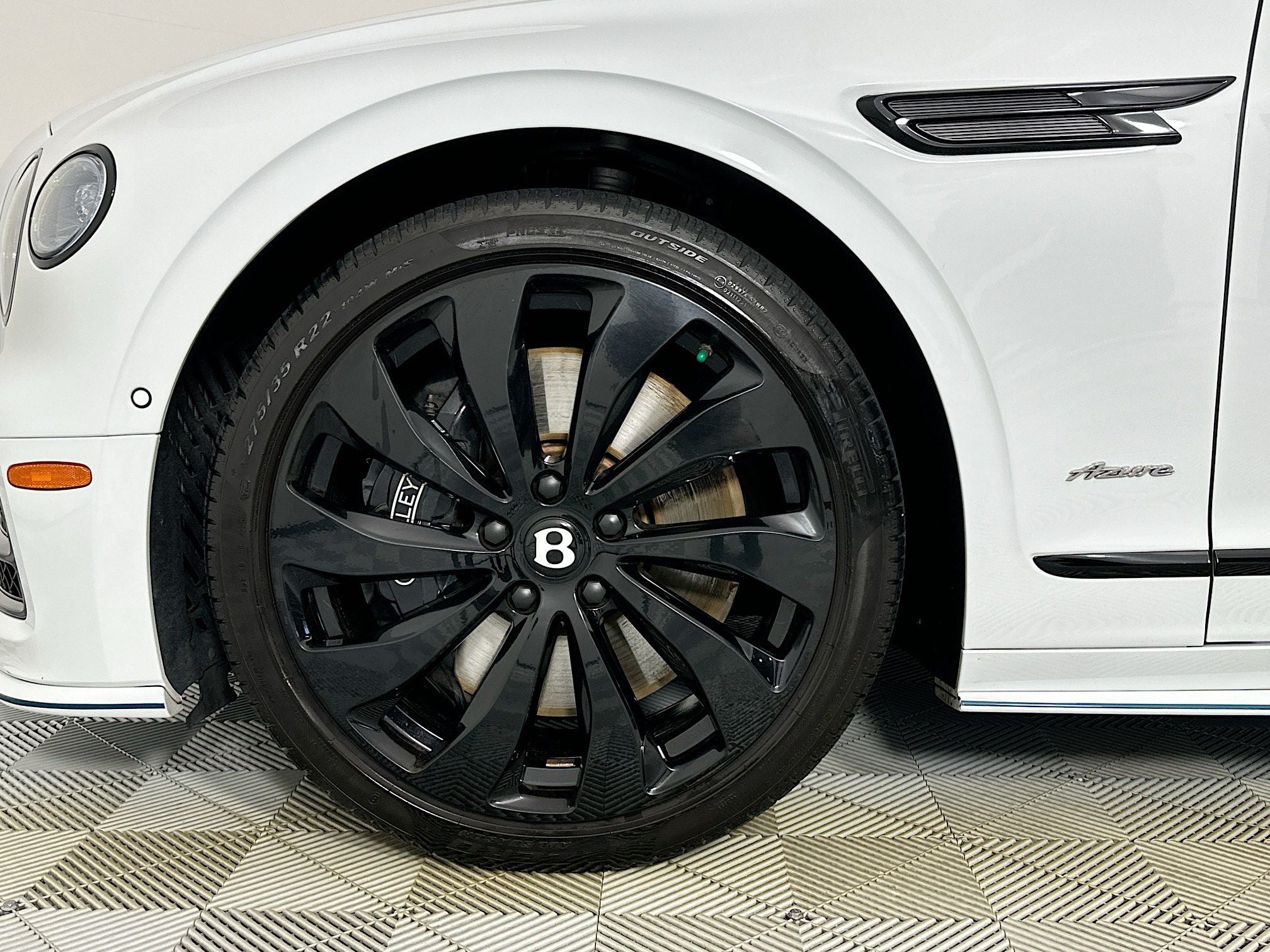 2023 Bentley Flying Spur Azure - Mulliner Artica Edition