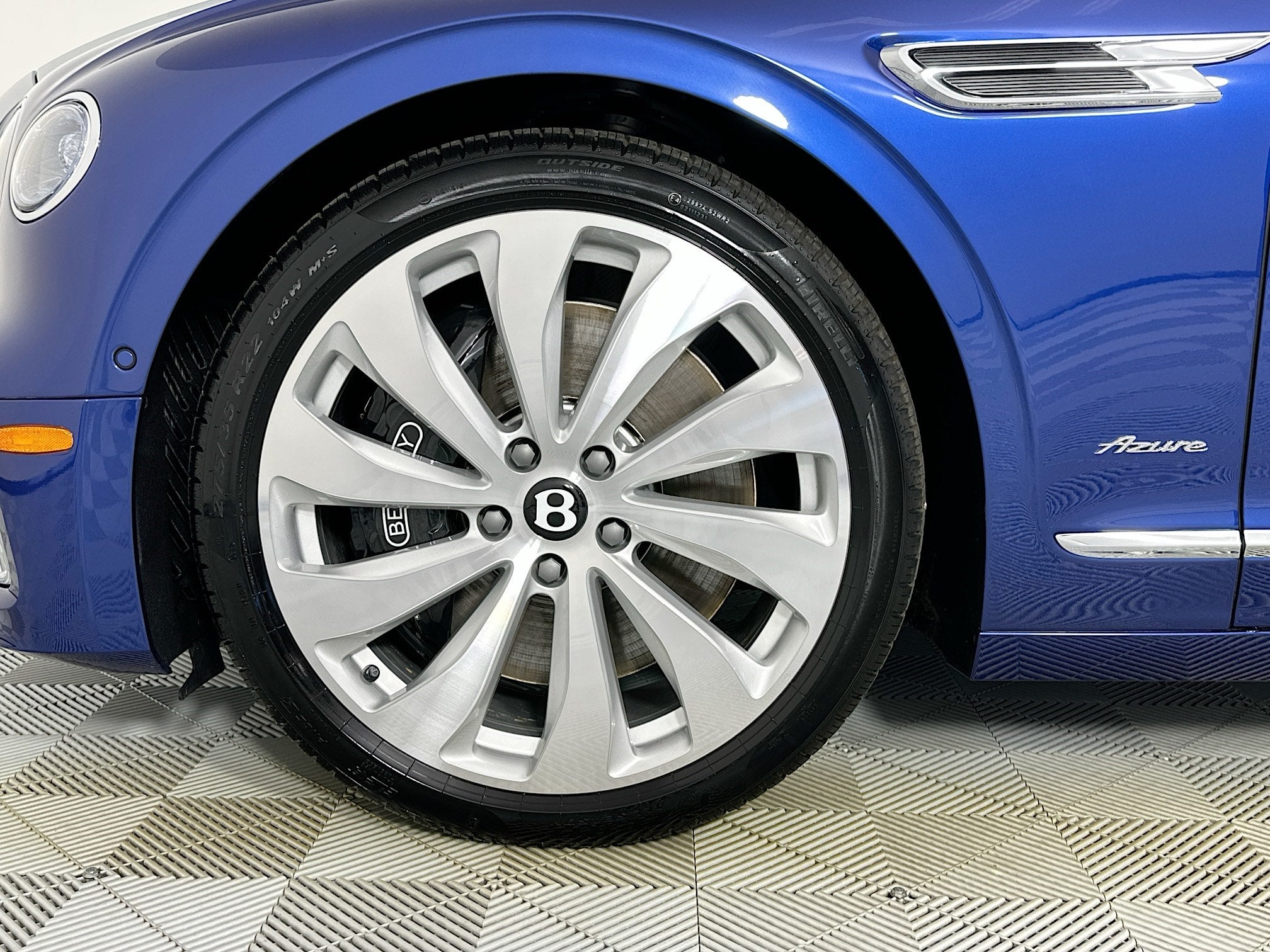 2026 Bentley Flying Spur Azure