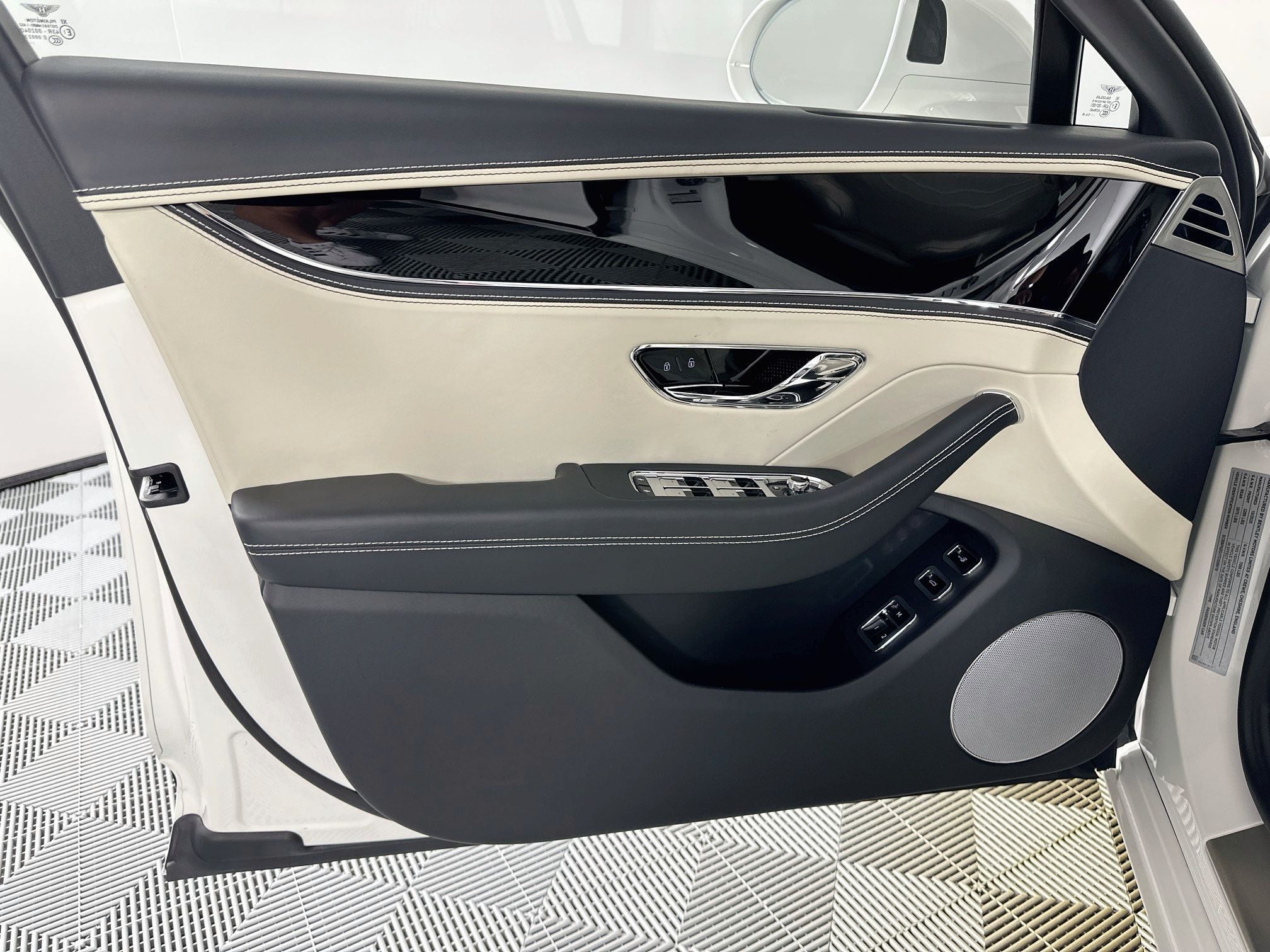 2026 Bentley Flying Spur Base