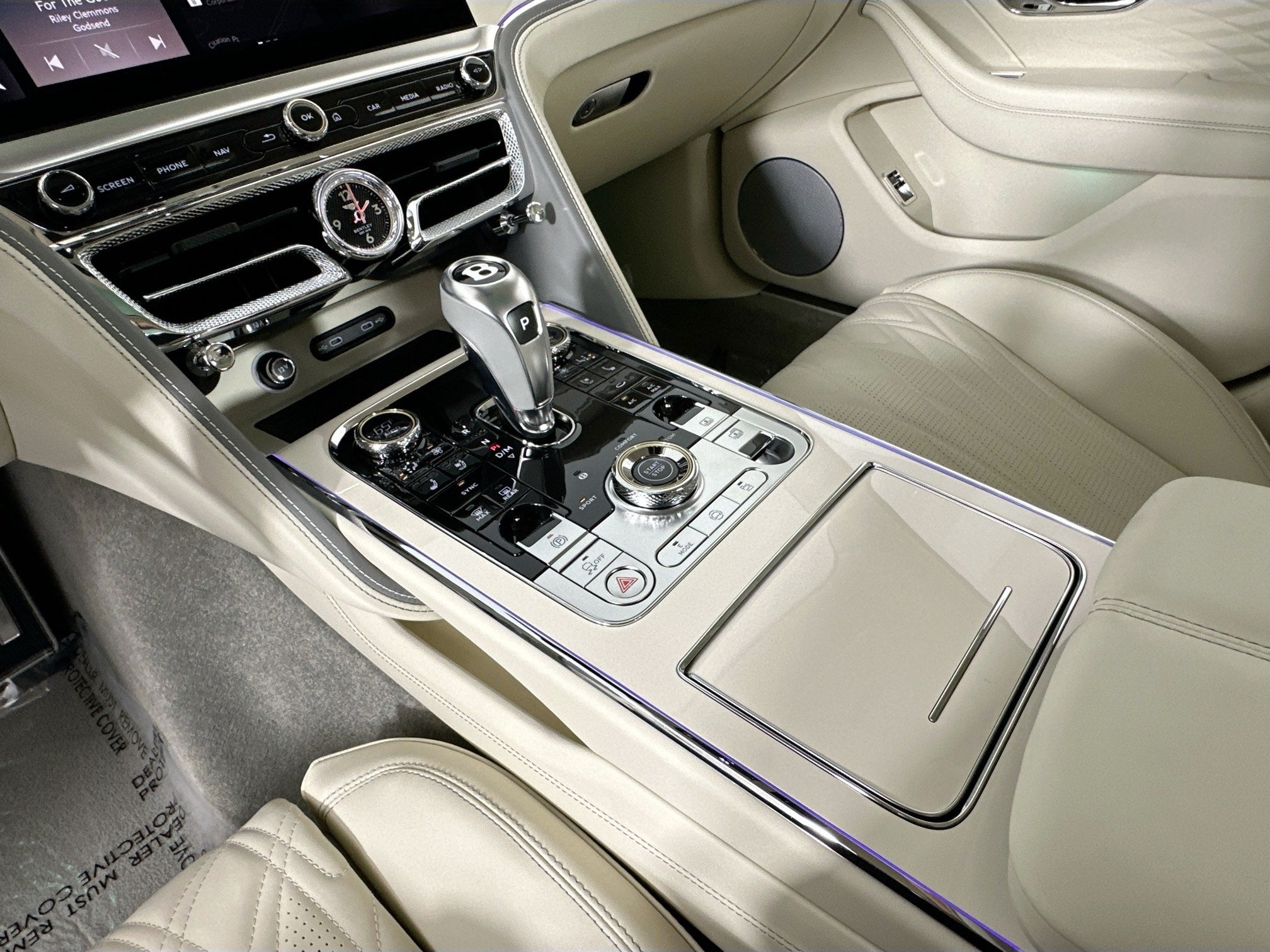 2026 Bentley Flying Spur Azure