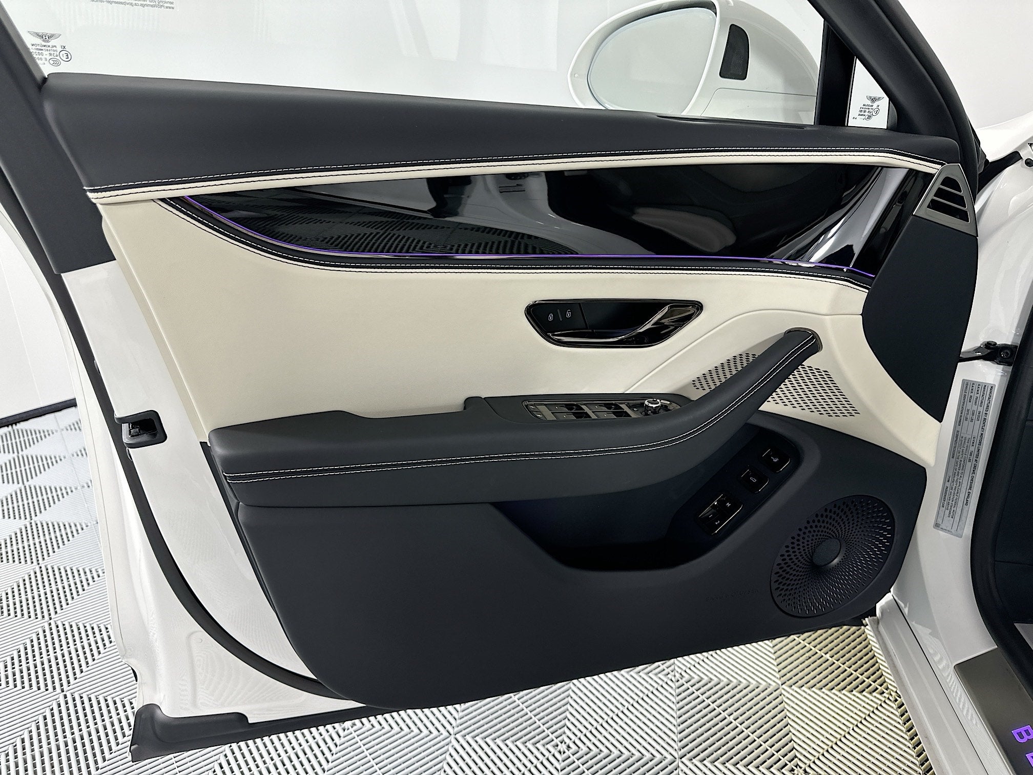 2025 Bentley Flying Spur Black Edition