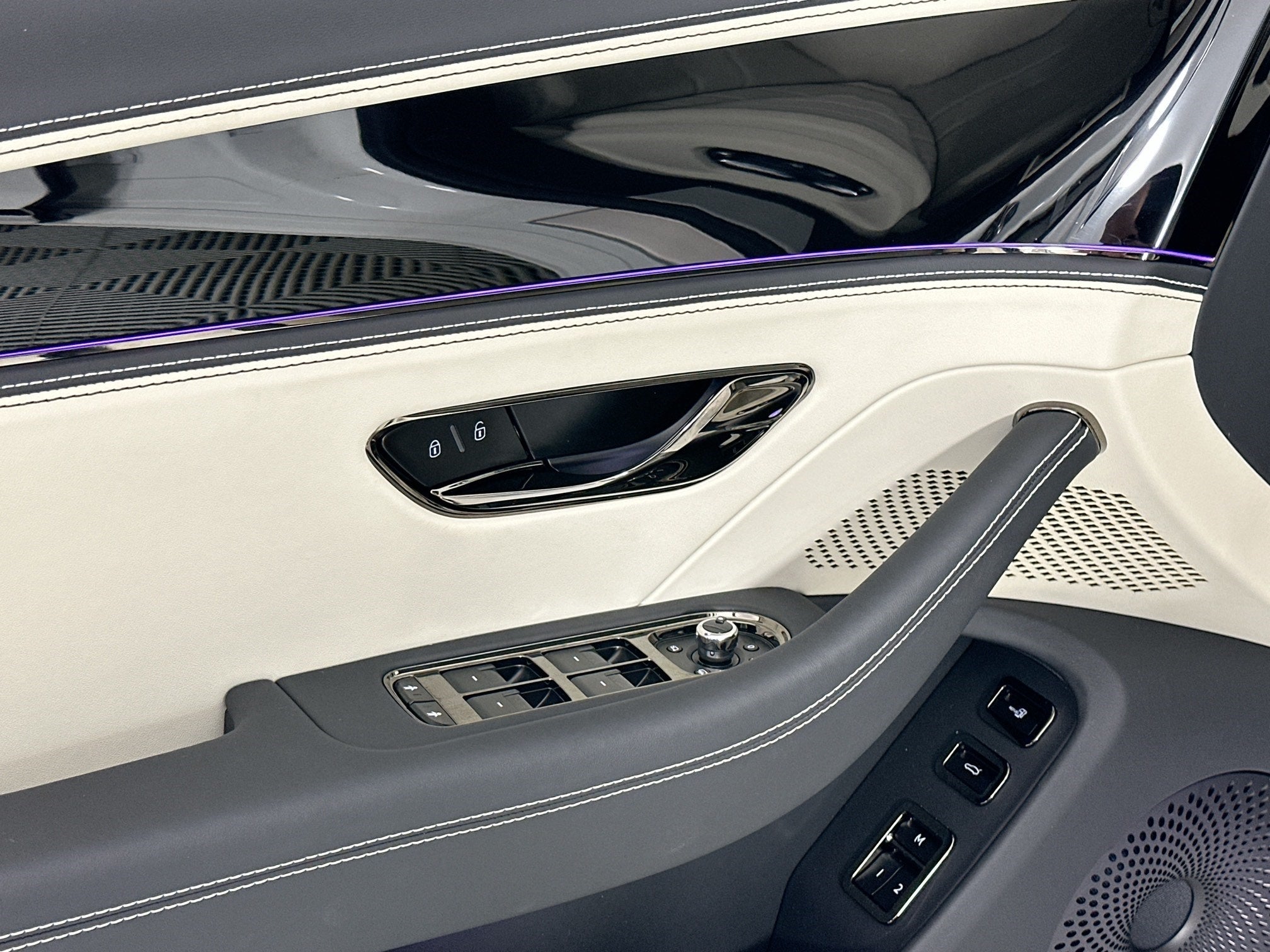 2025 Bentley Flying Spur Black Edition