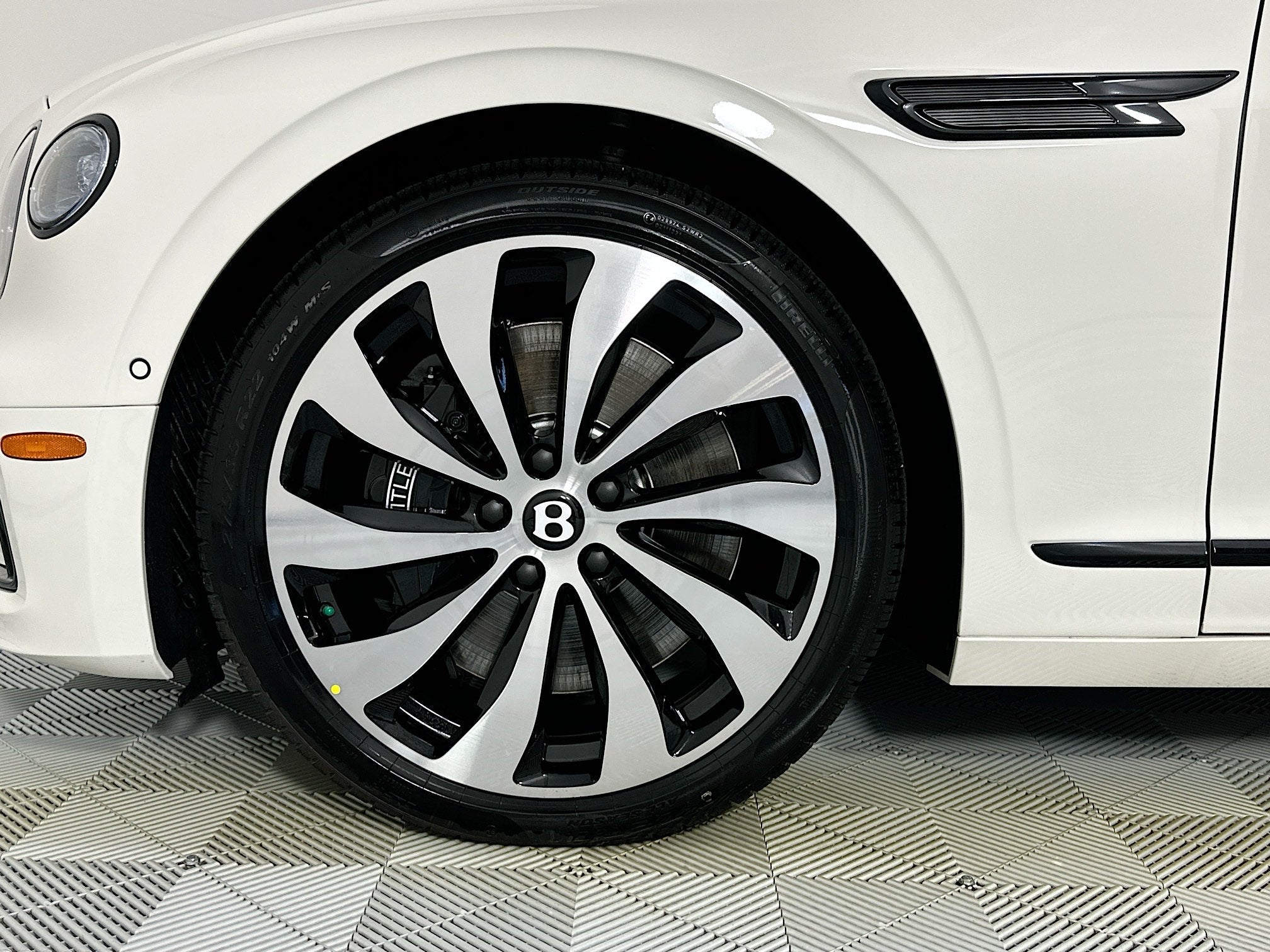 2025 Bentley Flying Spur Black Edition