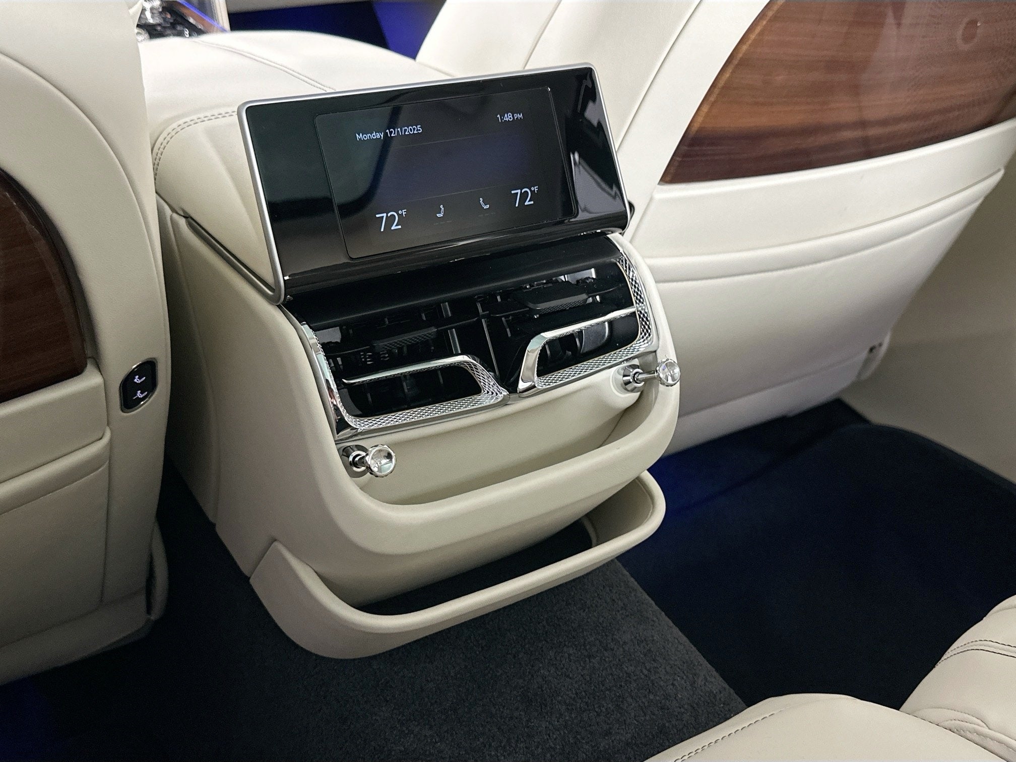 2026 Bentley Flying Spur Azure