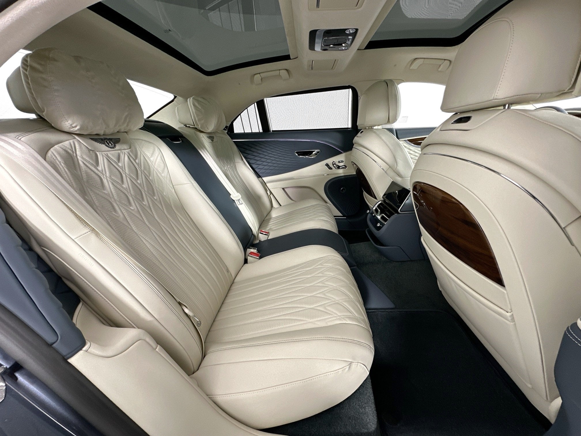 2026 Bentley Flying Spur Azure