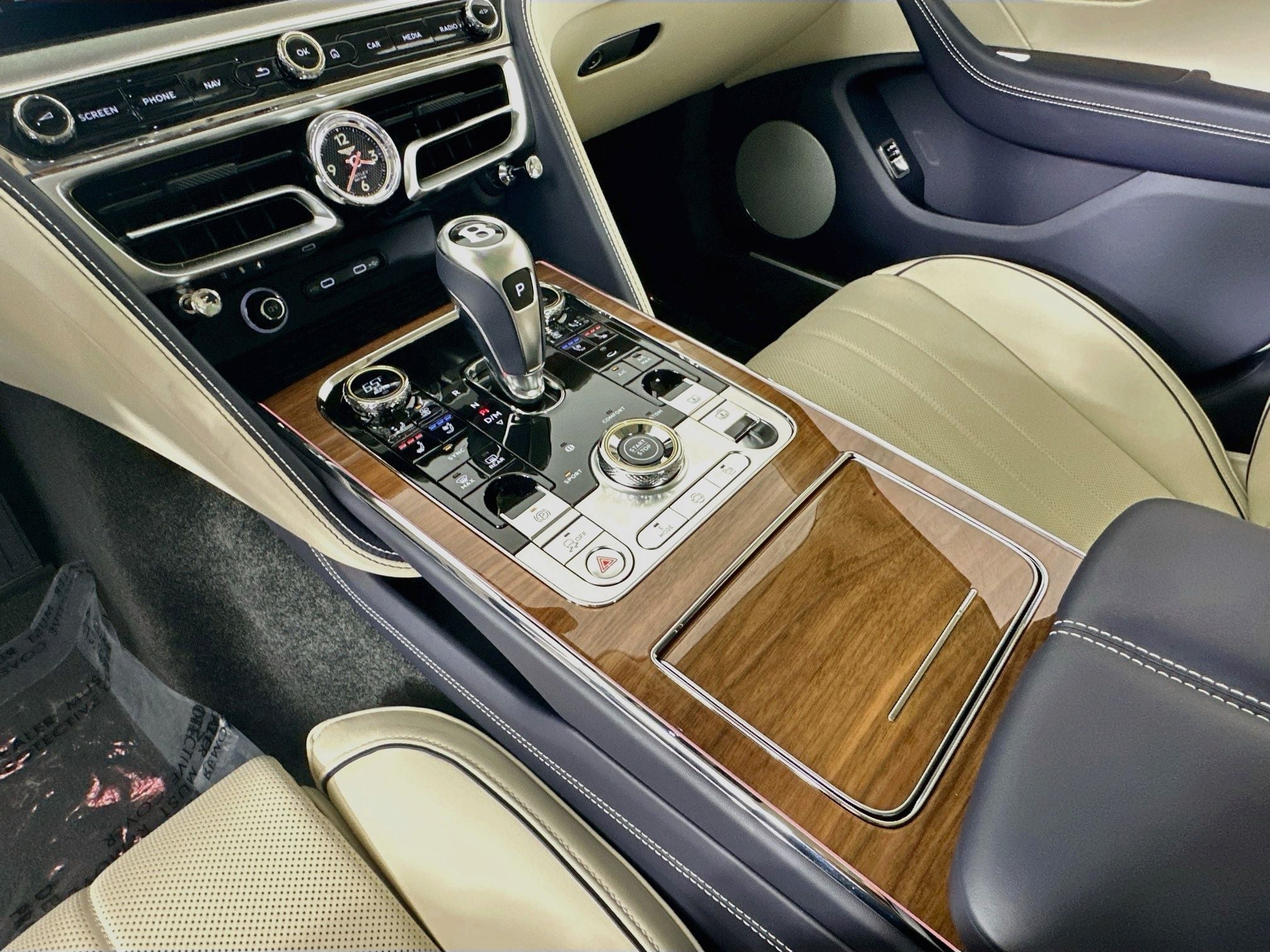 2026 Bentley Flying Spur V8