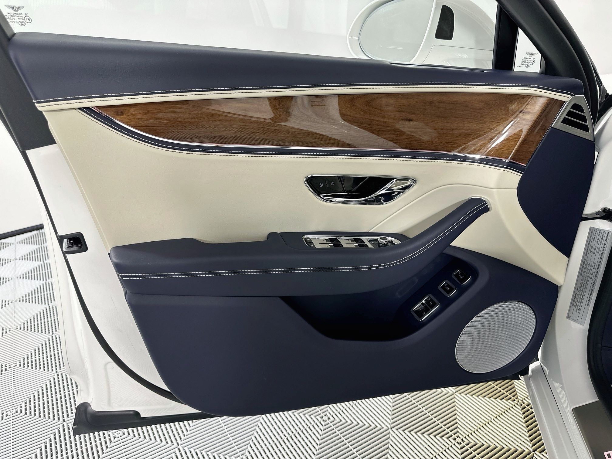 2026 Bentley Flying Spur V8