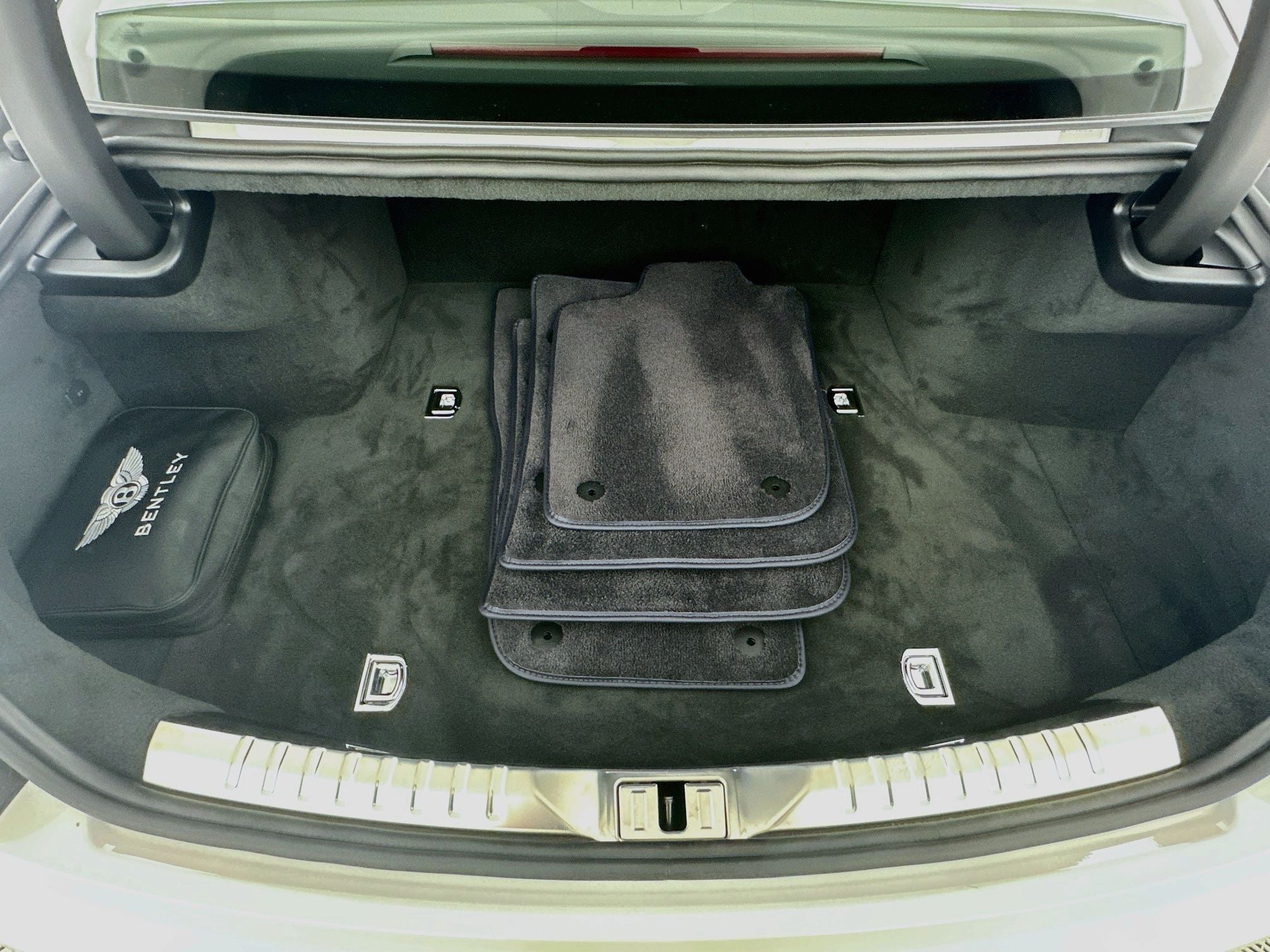 2026 Bentley Flying Spur V8