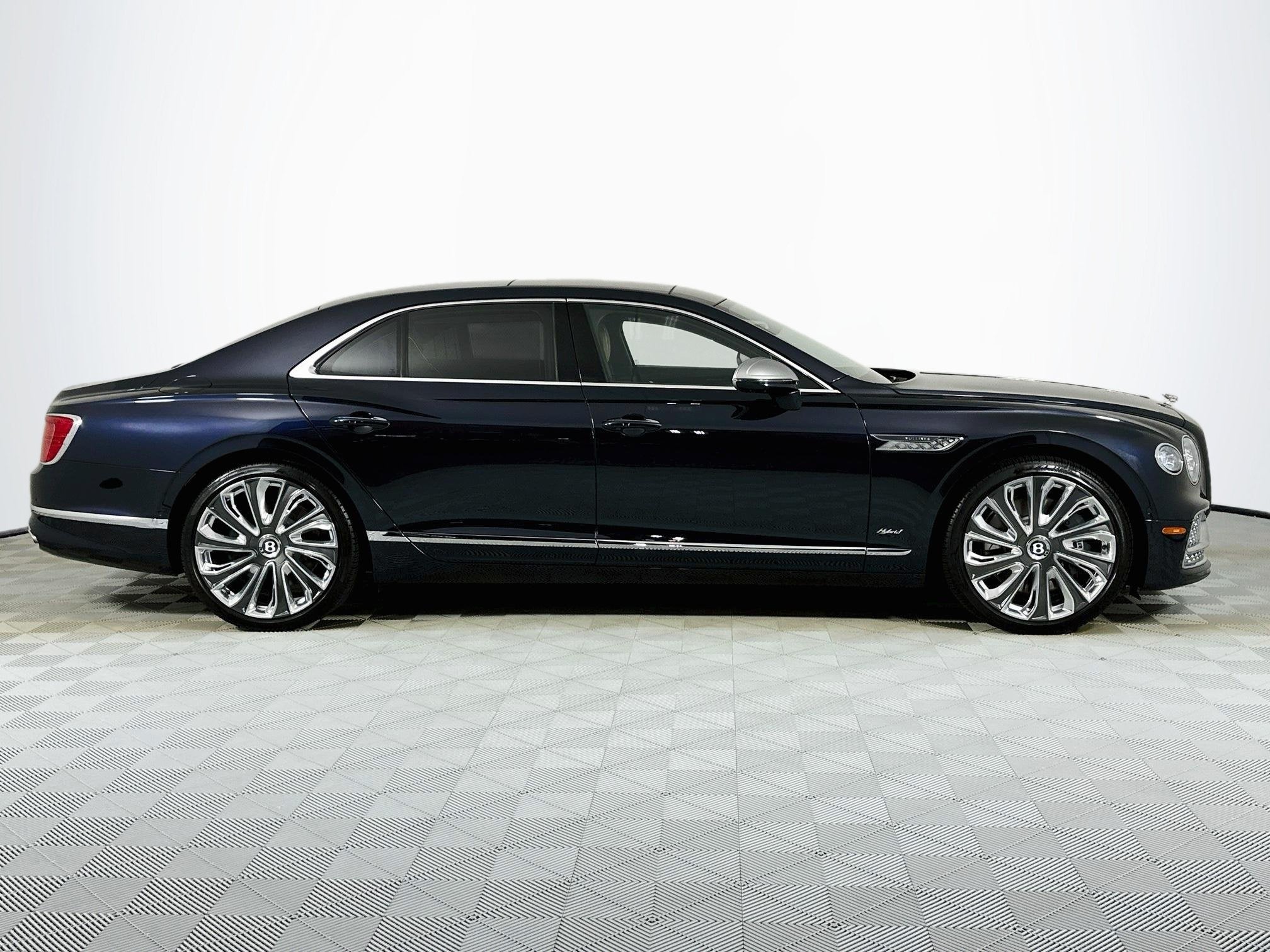 2022 Bentley Flying Spur Hybrid Mulliner