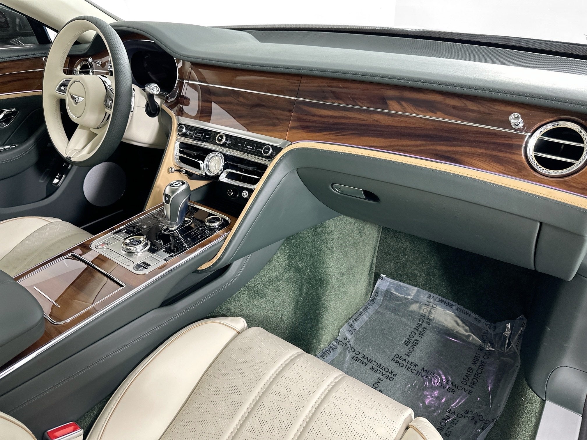 2026 Bentley Flying Spur Mulliner