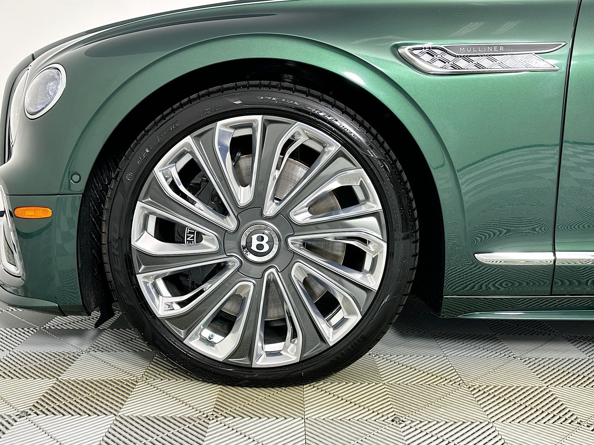 2026 Bentley Flying Spur Mulliner