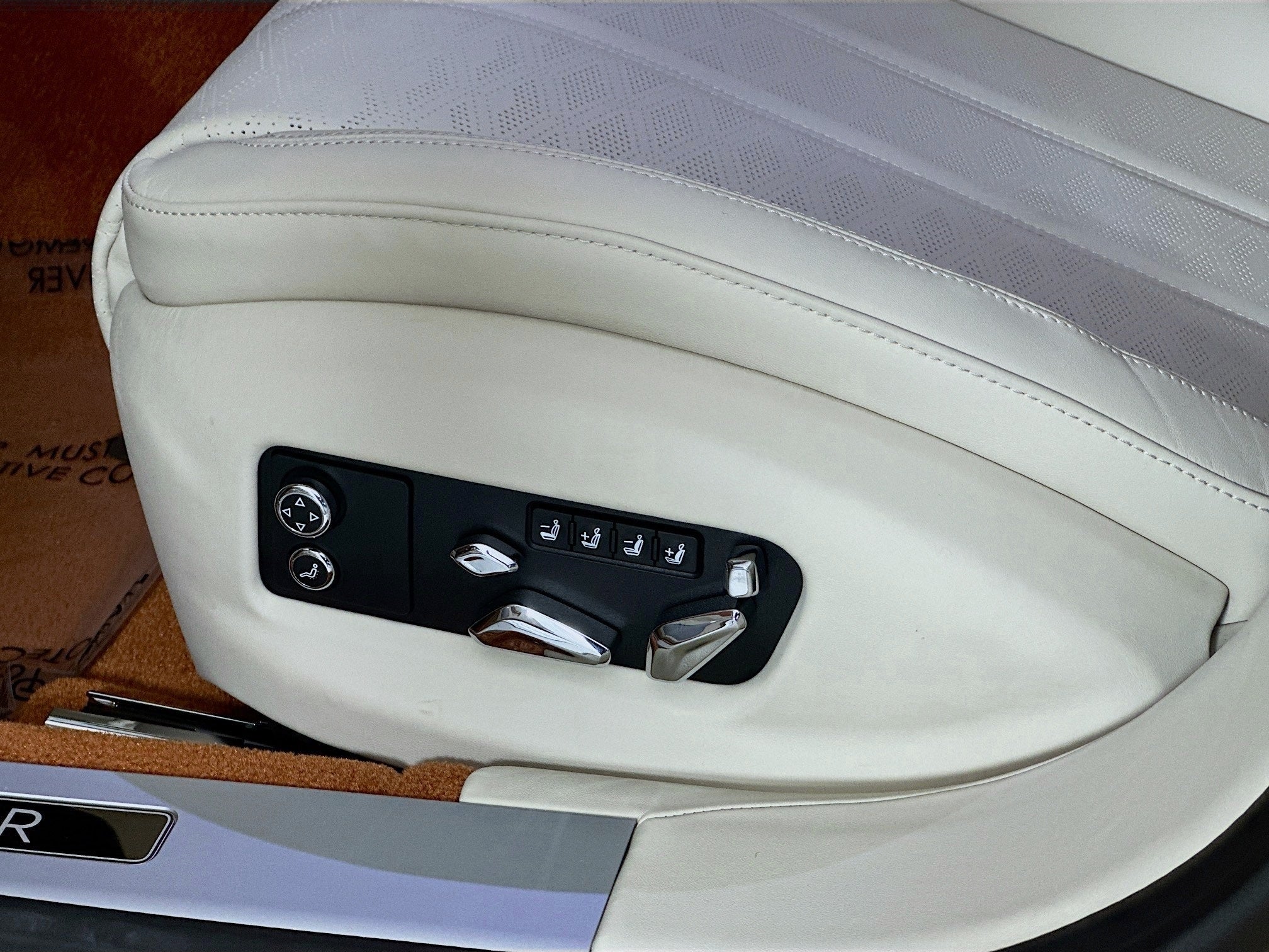 2026 Bentley Flying Spur Mulliner