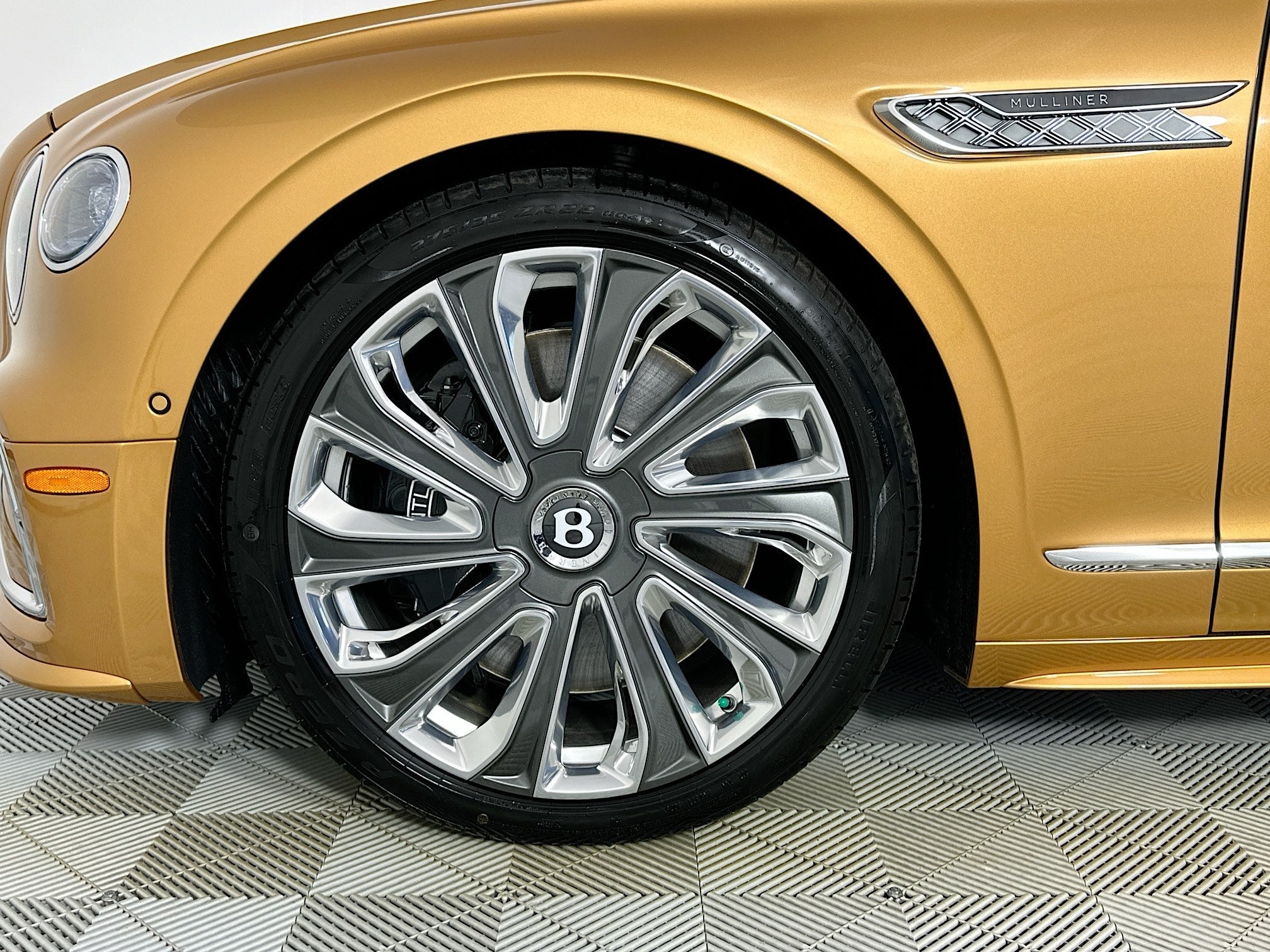 2026 Bentley Flying Spur Mulliner