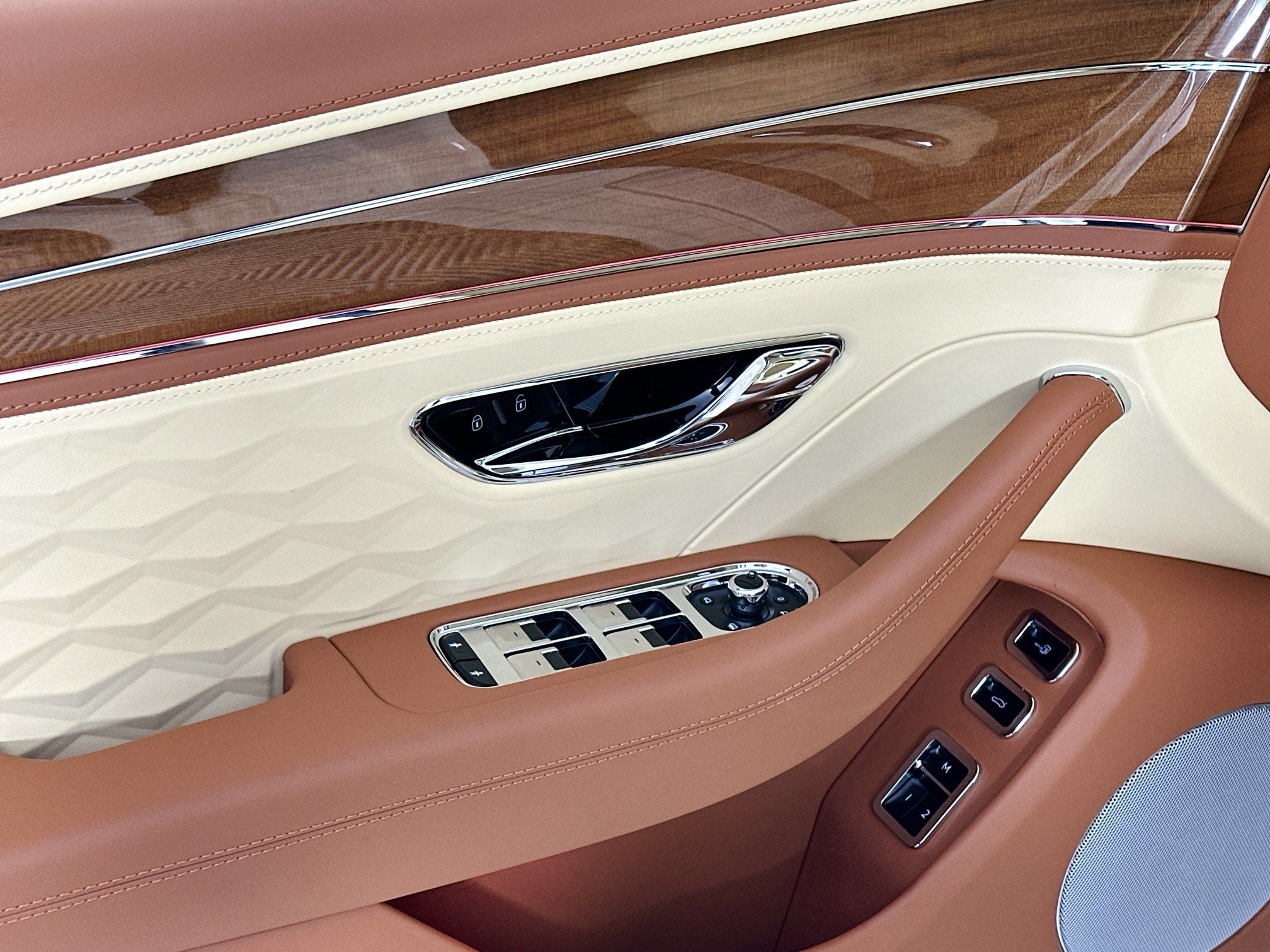 2026 Bentley Flying Spur Mulliner