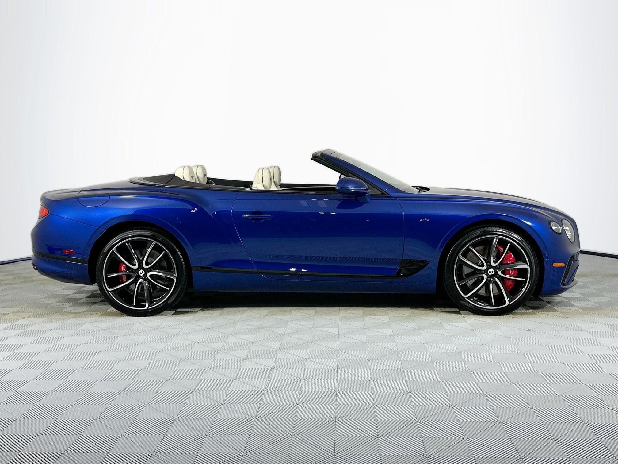 2022 Bentley Continental GTC V8 M.D.S.
