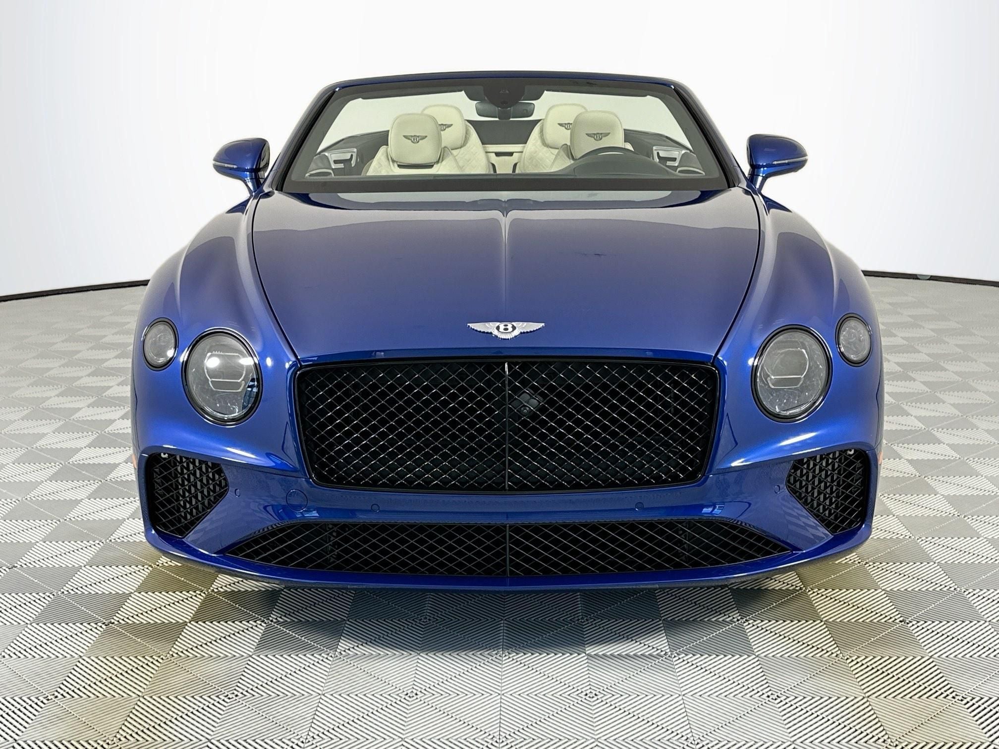 2022 Bentley Continental GTC V8 M.D.S.