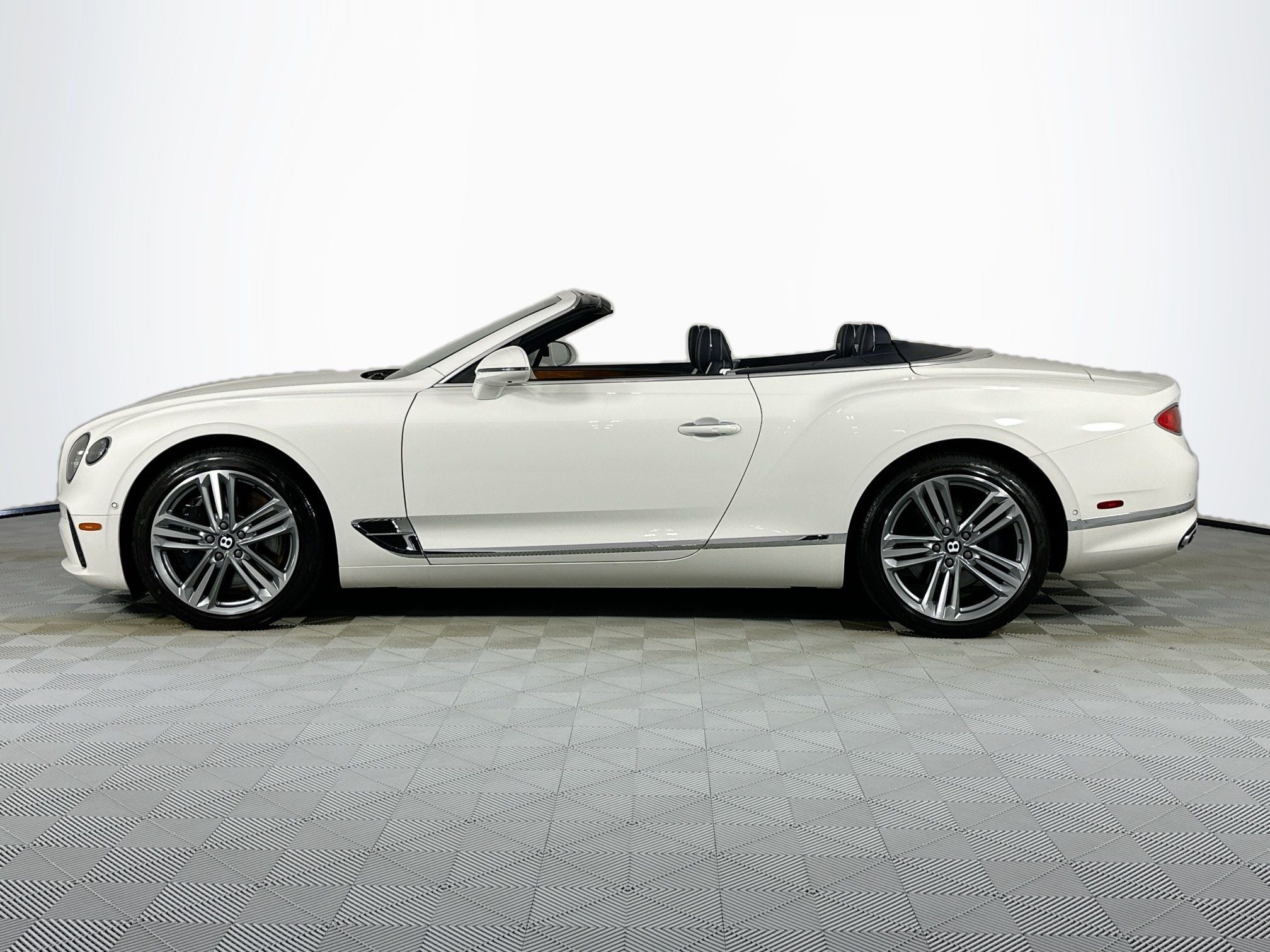 2023 Bentley Continental GTC V8