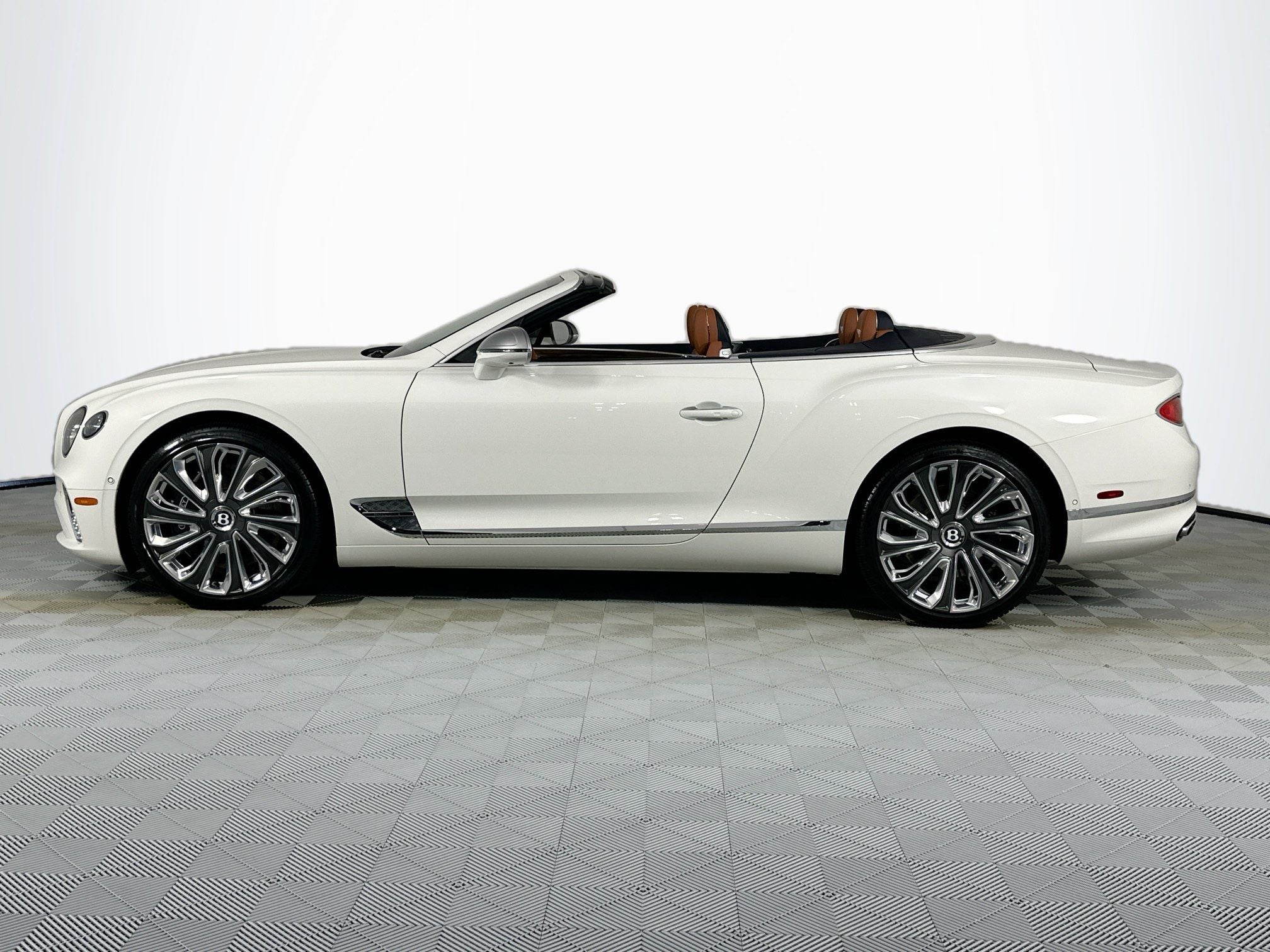 2023 Bentley Continental GTC Mulliner V8