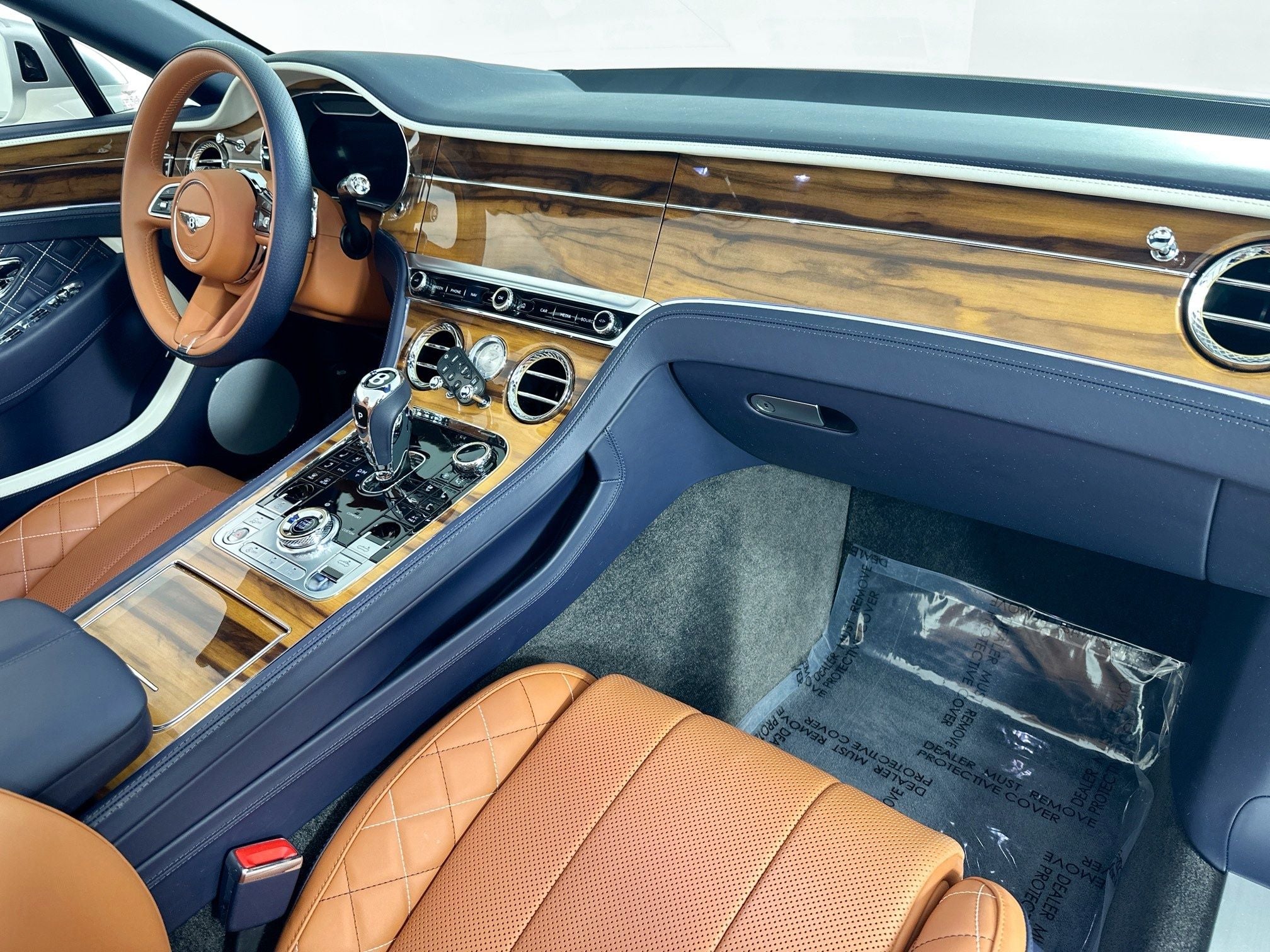 2023 Bentley Continental GTC Mulliner V8