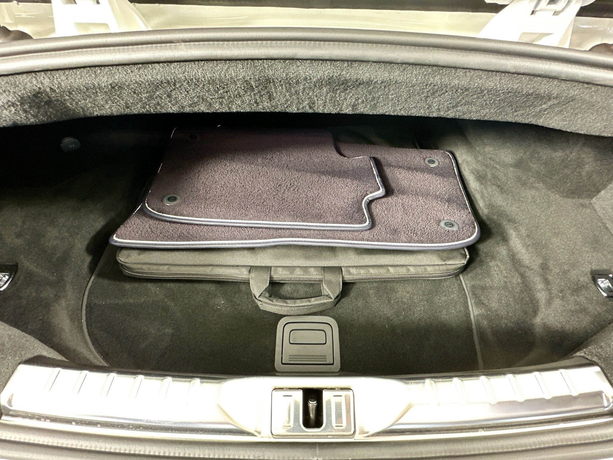 2023 Bentley Continental GTC Mulliner V8