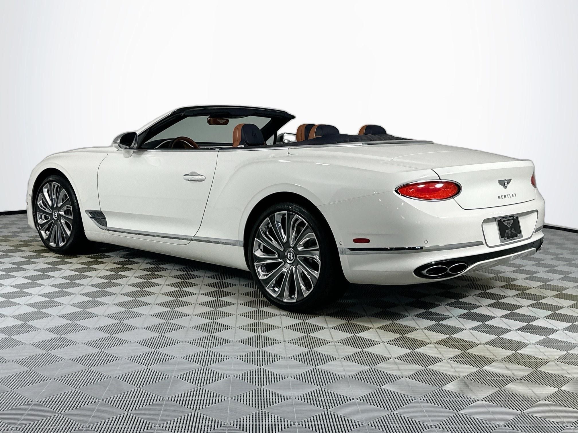 2023 Bentley Continental GTC Mulliner V8