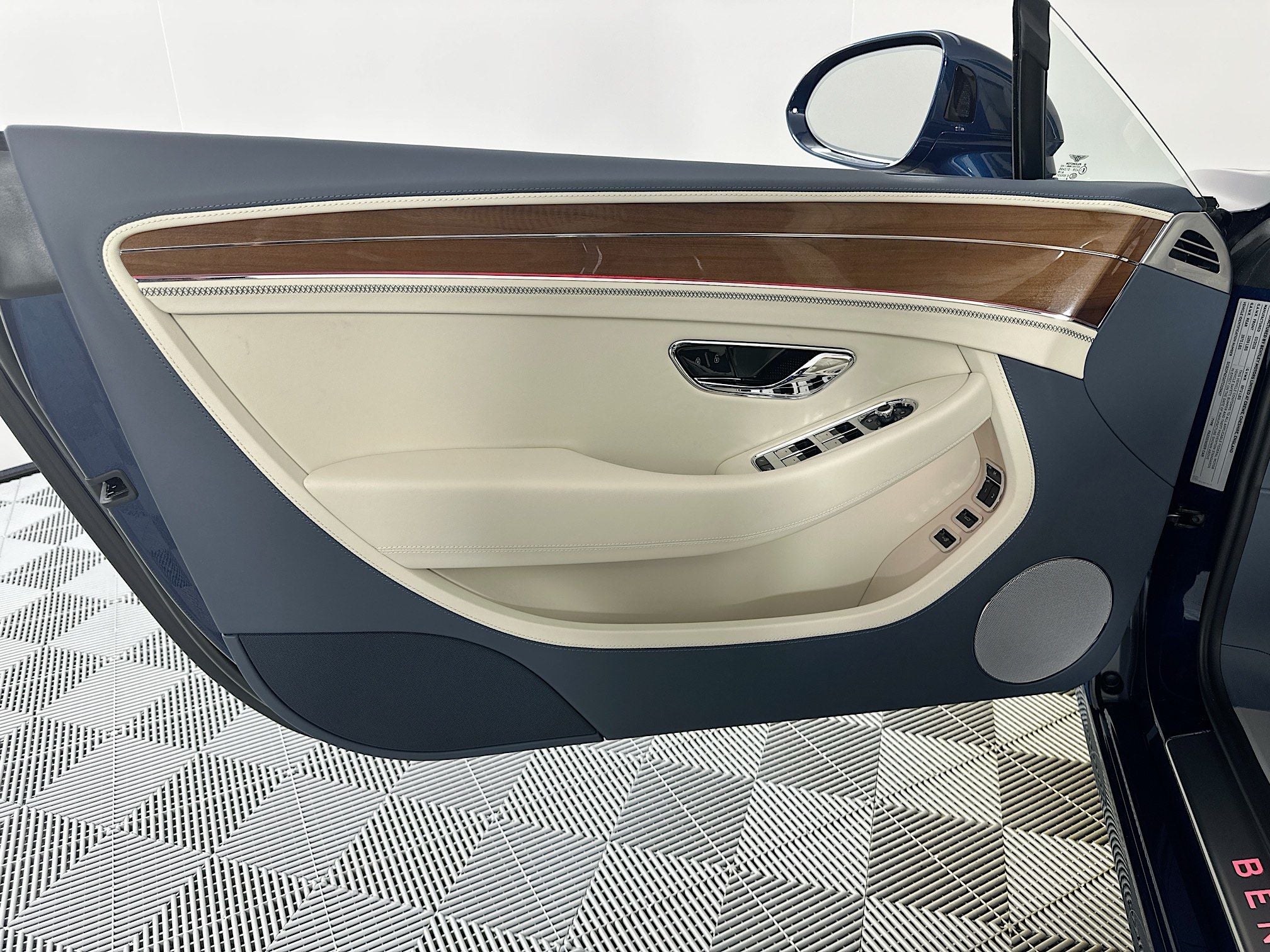 2026 Bentley Continental GTC Base