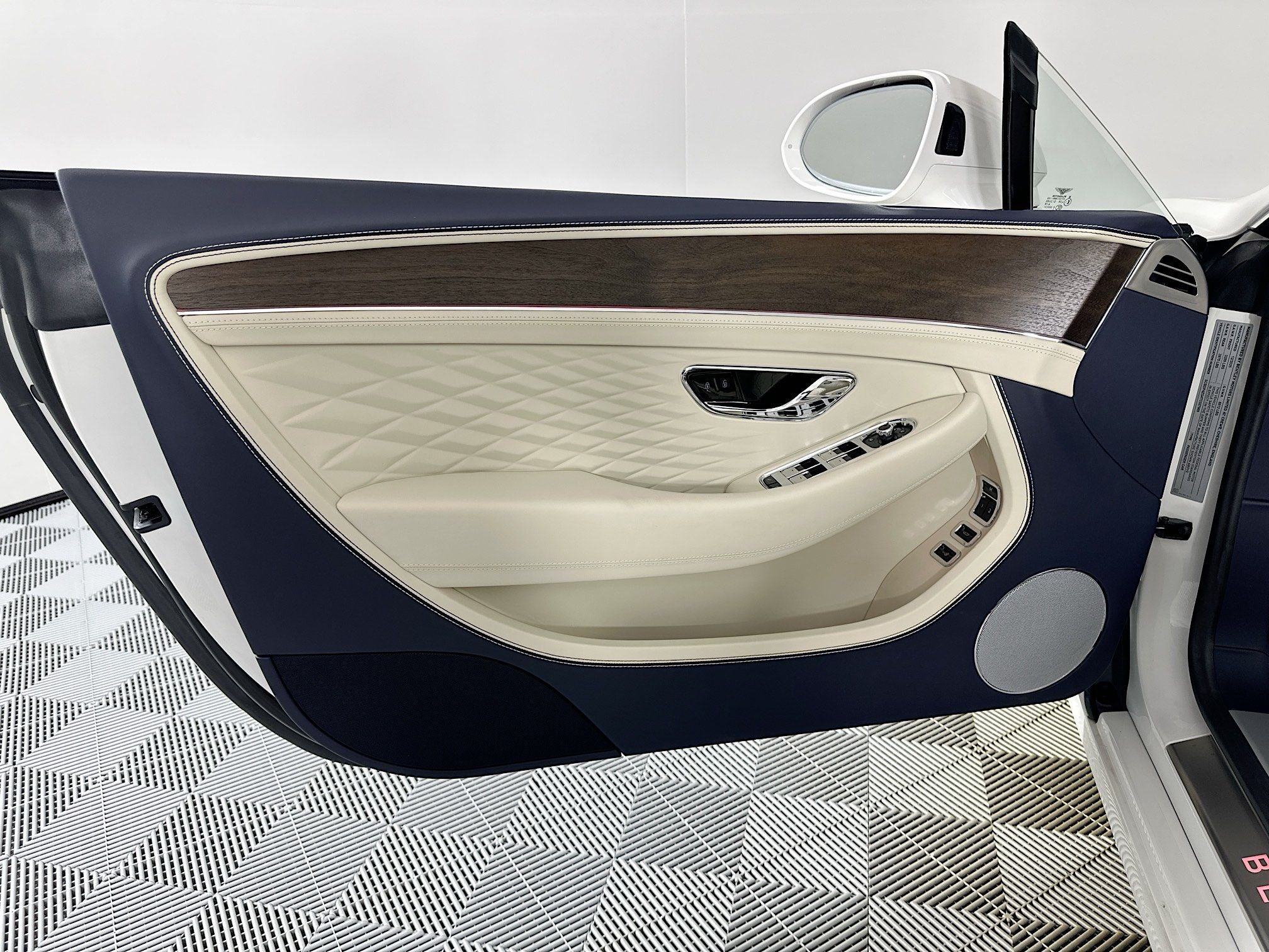 2026 Bentley Continental GTC Base