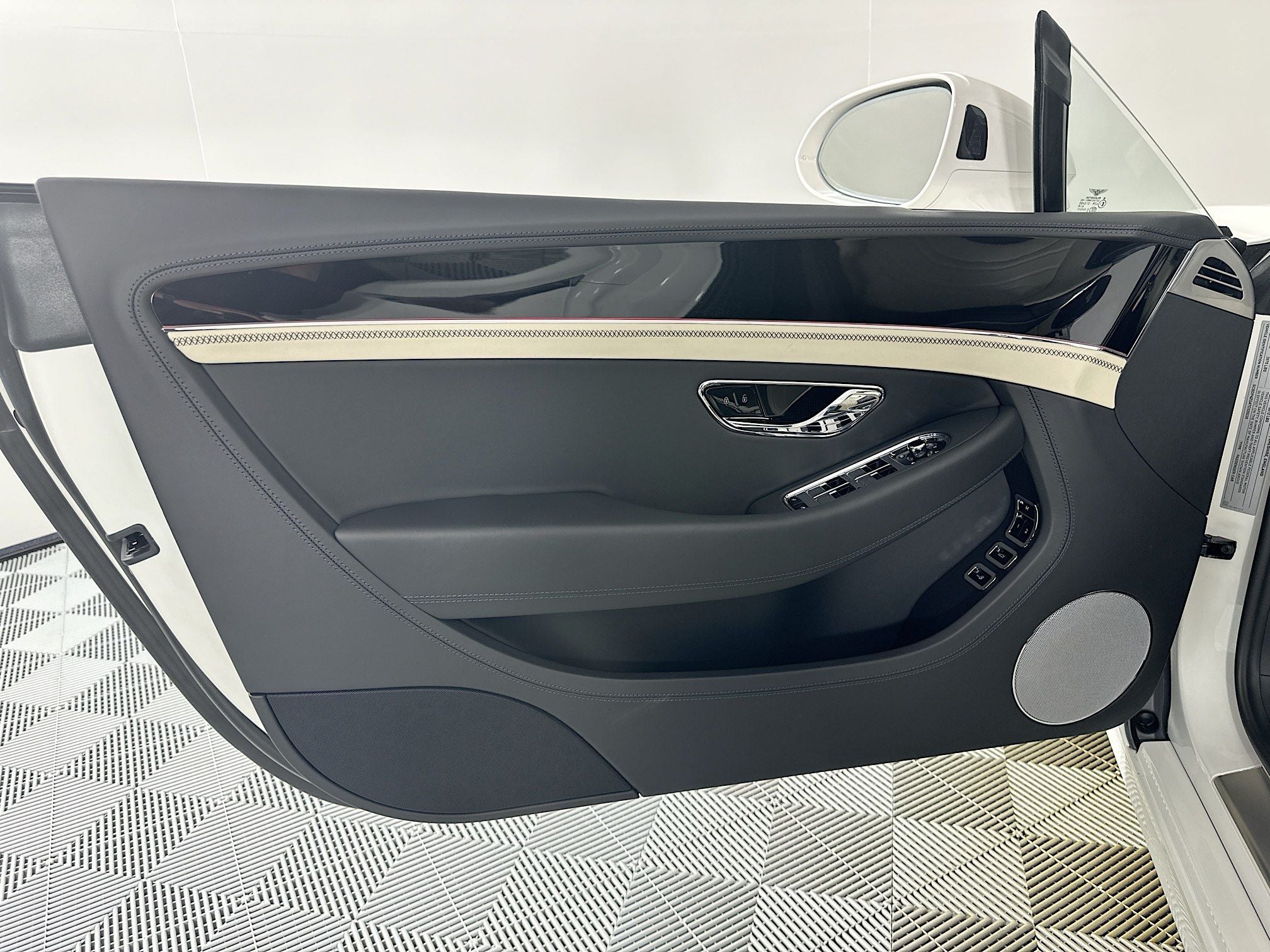 2026 Bentley Continental GTC Base