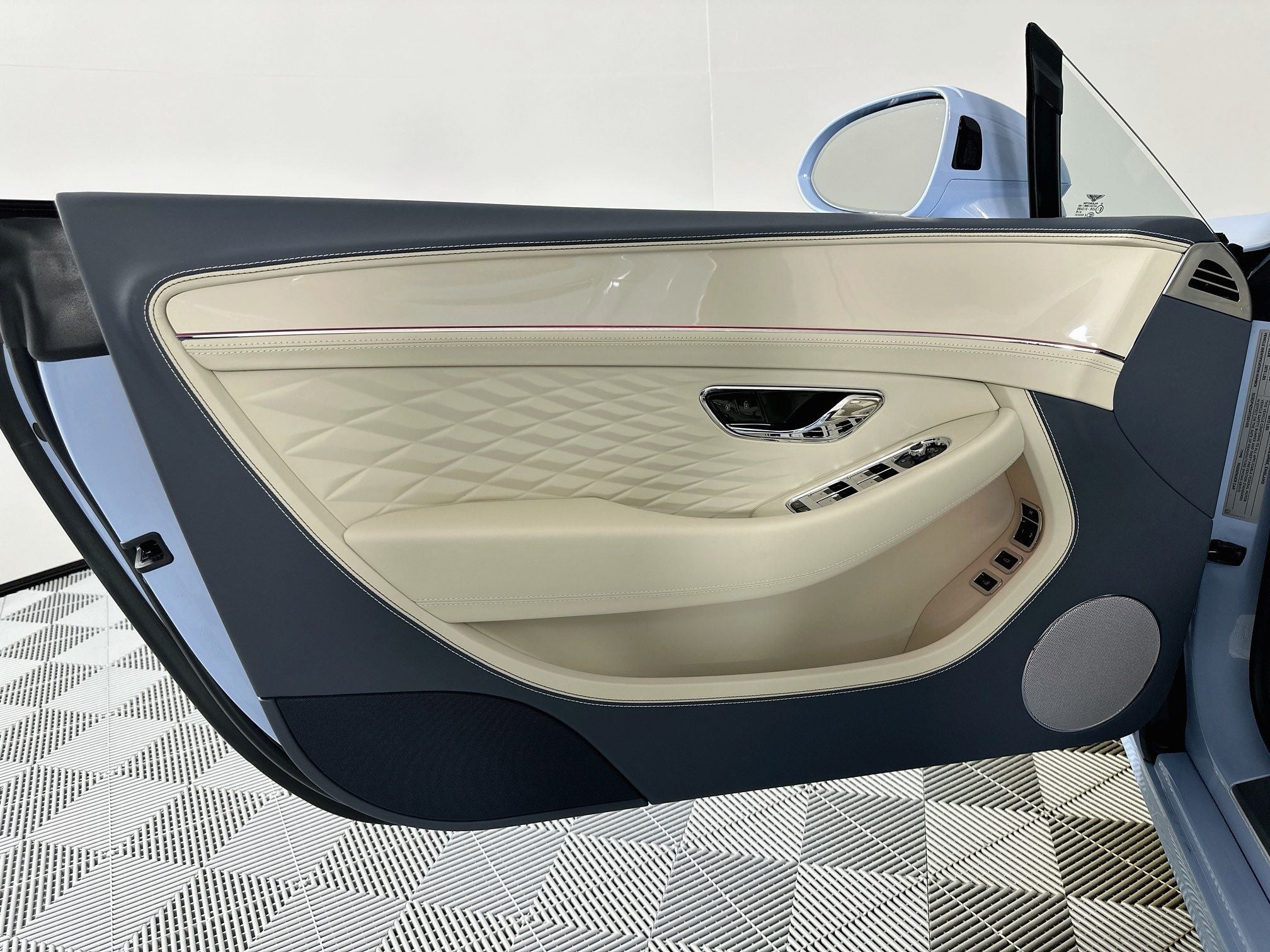 2026 Bentley Continental GTC Azure