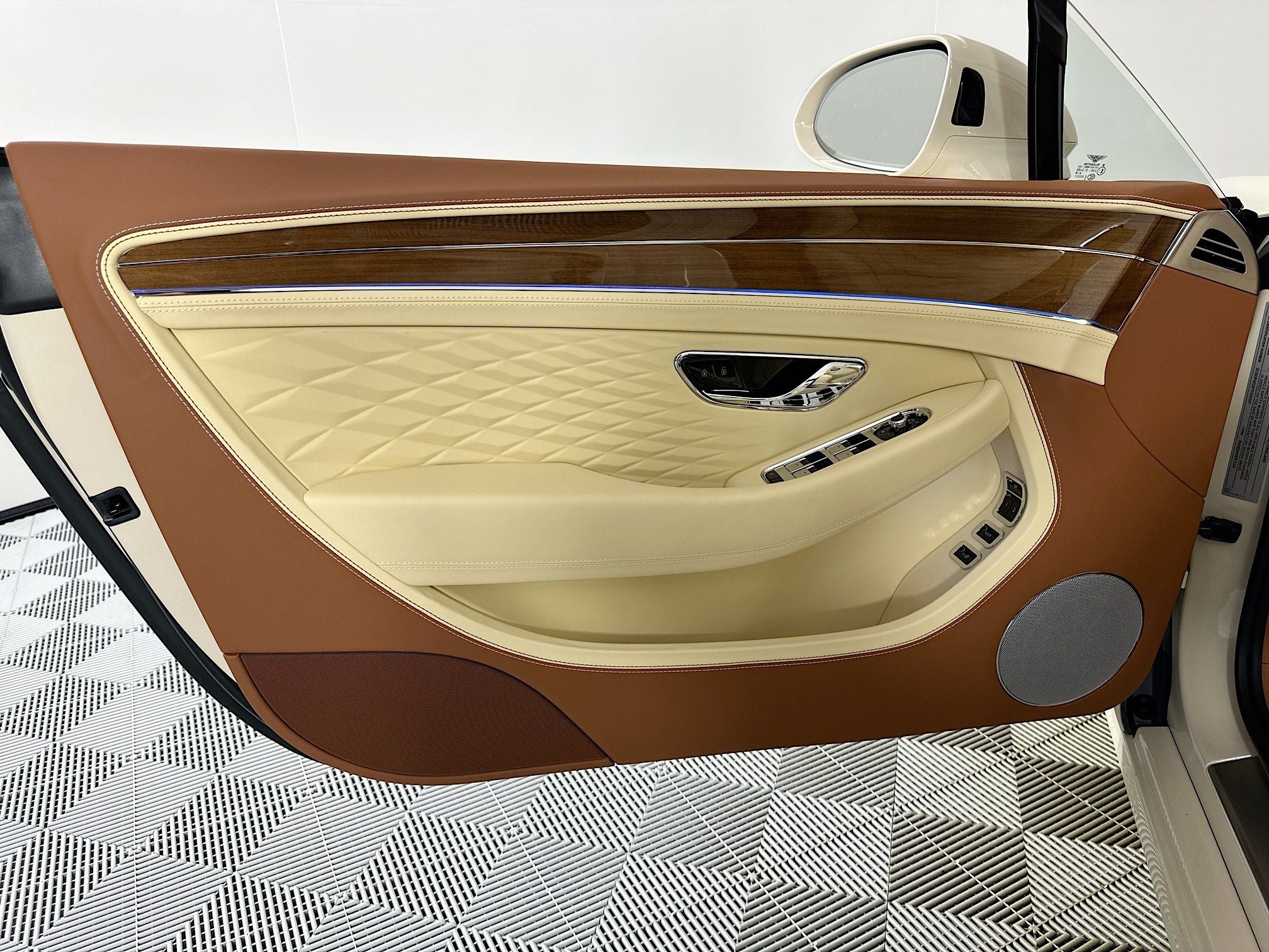2026 Bentley Continental GTC Azure