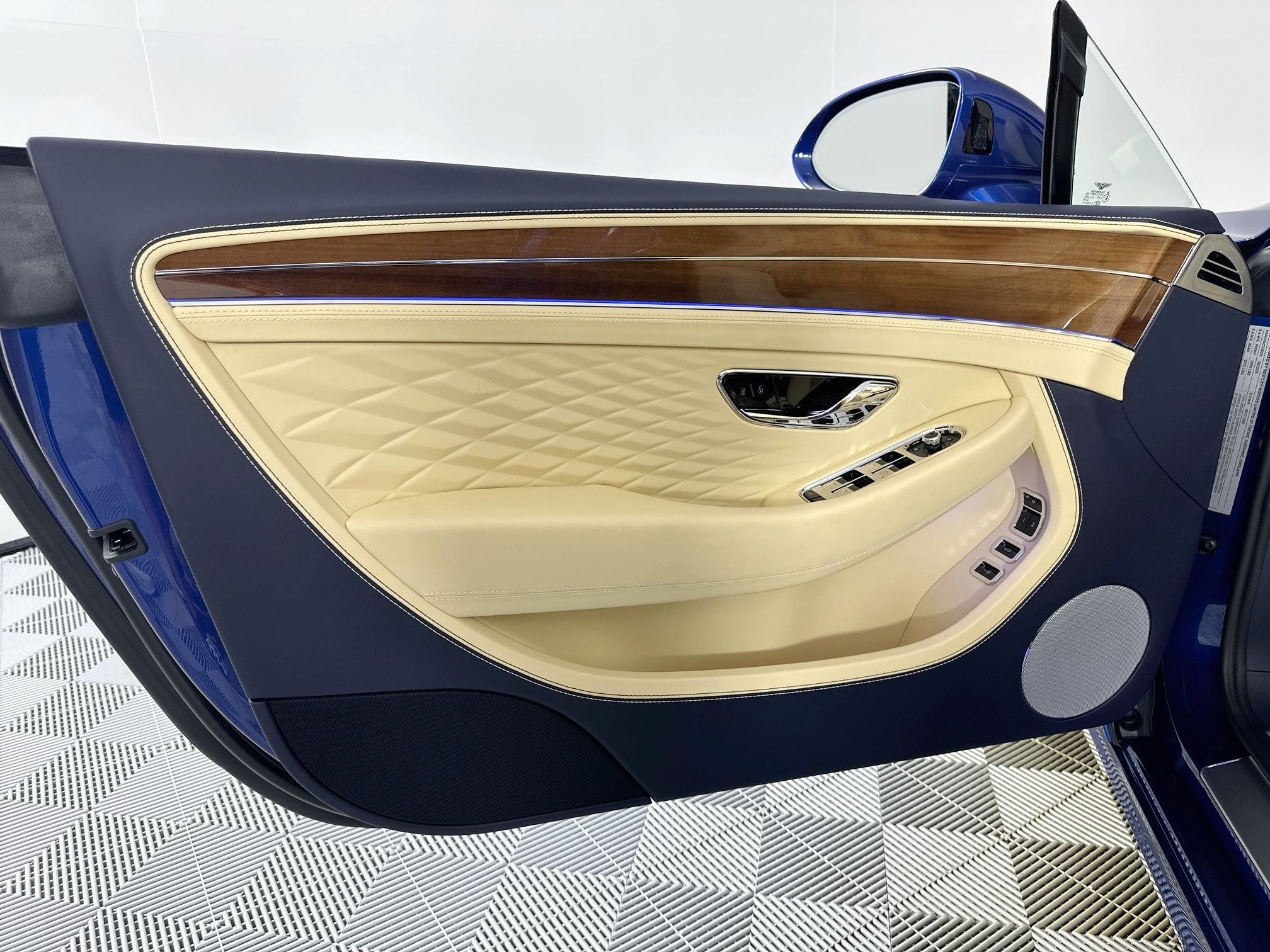2026 Bentley Continental GTC Azure