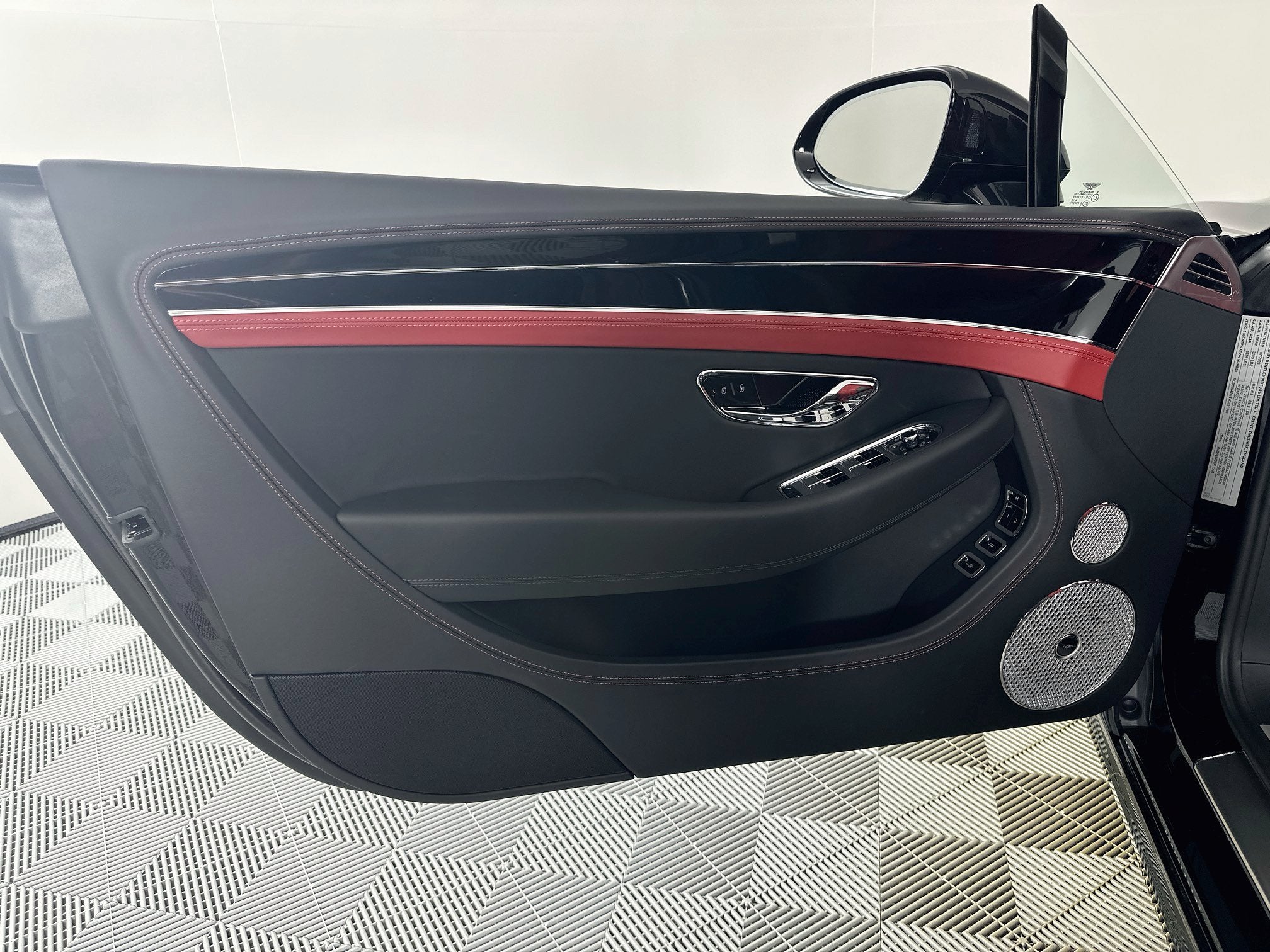 2027 Bentley Continental GTC Base