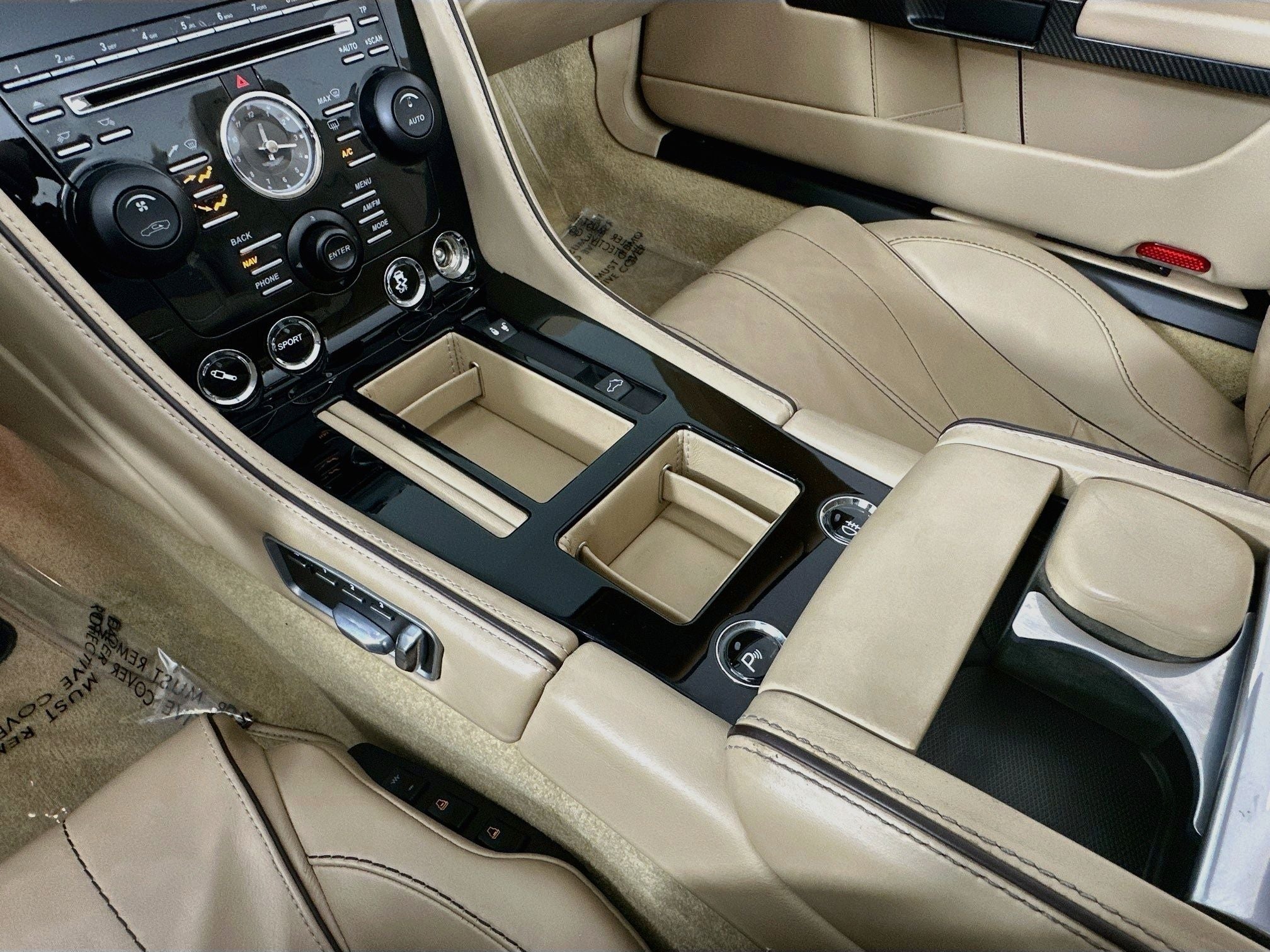2015 Aston Martin DB9 Volante