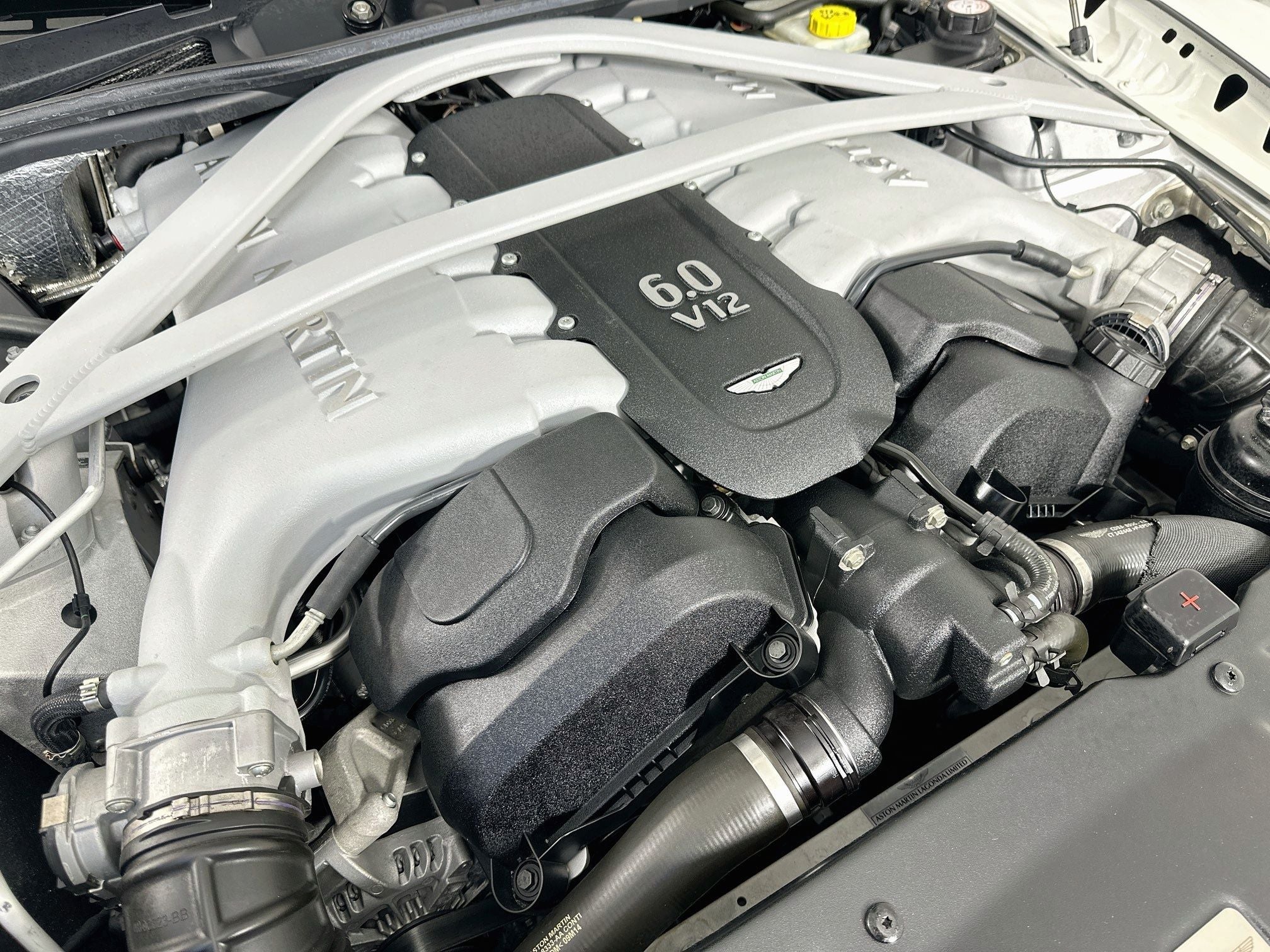 2015 Aston Martin DB9 Volante