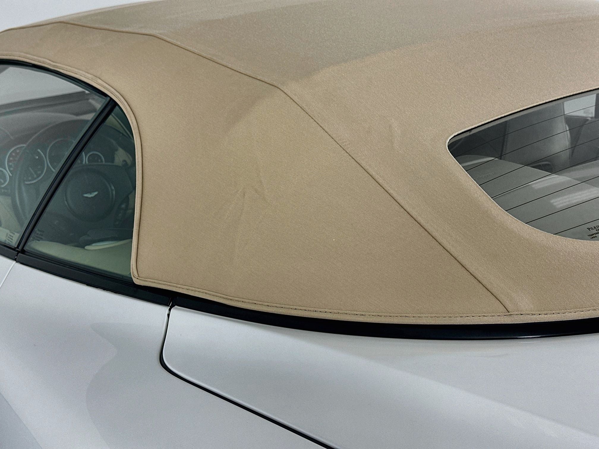 2015 Aston Martin DB9 Volante