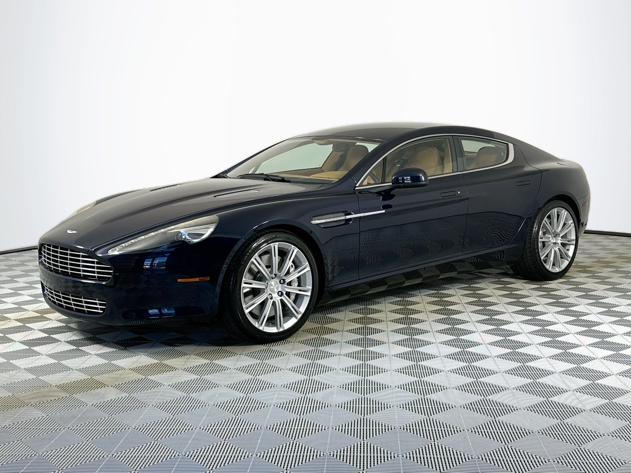 2011 Aston Martin Rapide Base