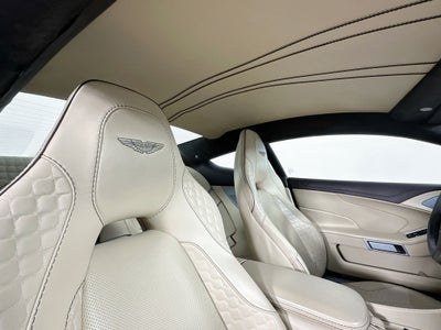 2017 Aston Martin Vanquish Base
