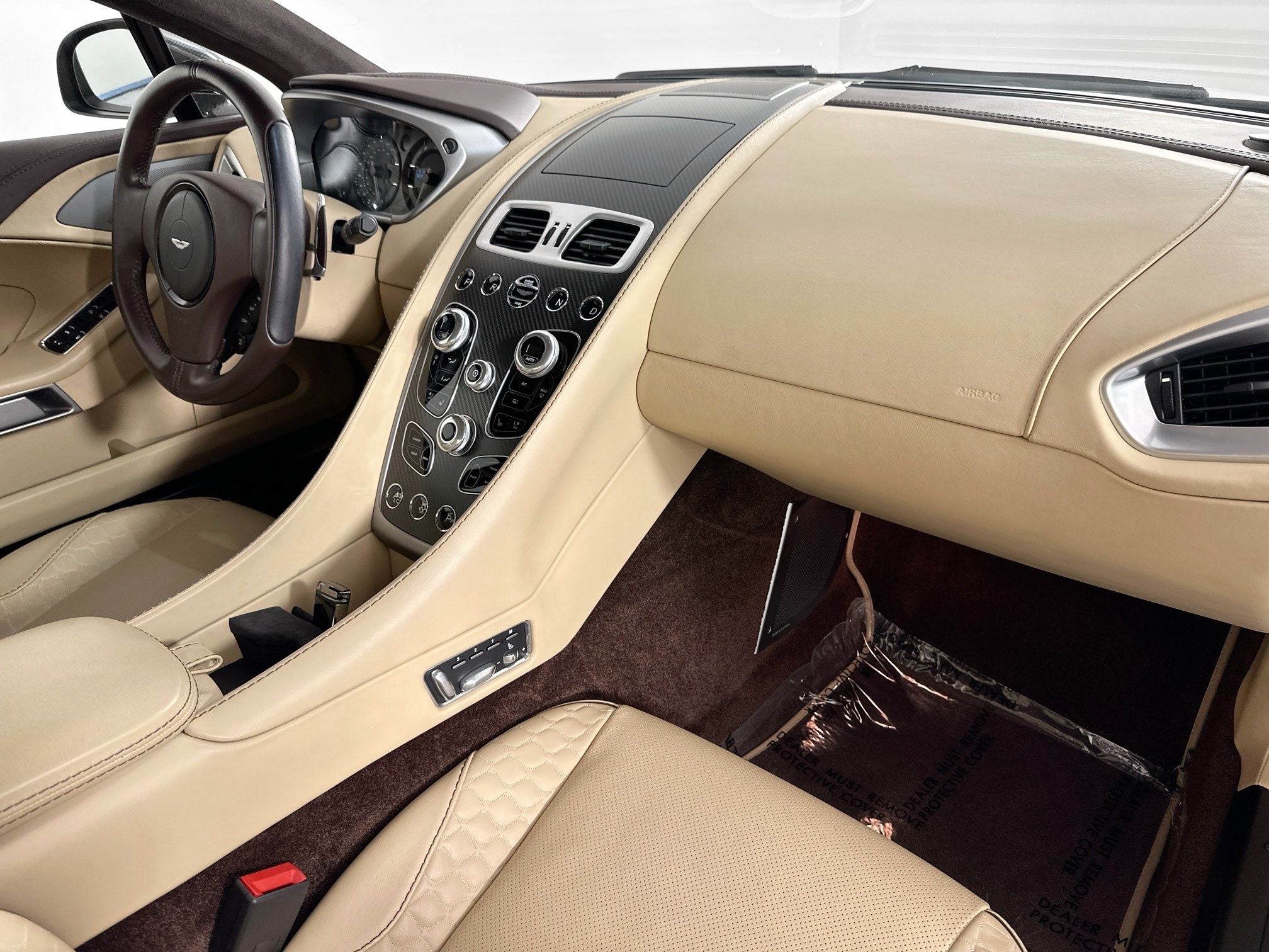 2017 Aston Martin Vanquish Base