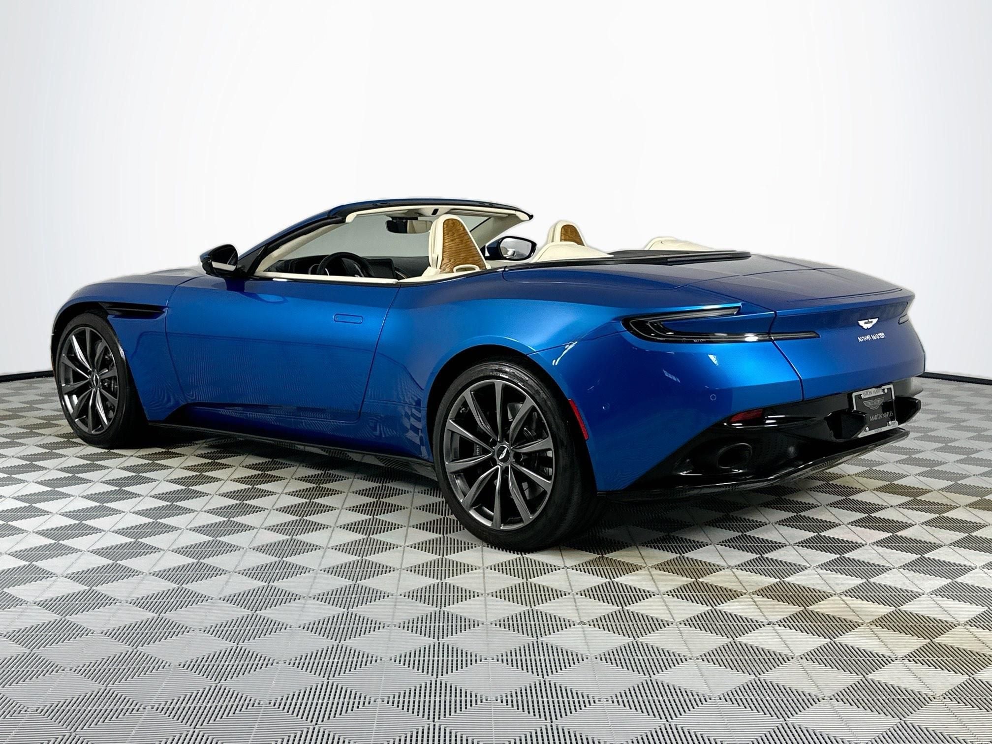 2019 Aston Martin DB11 Volante