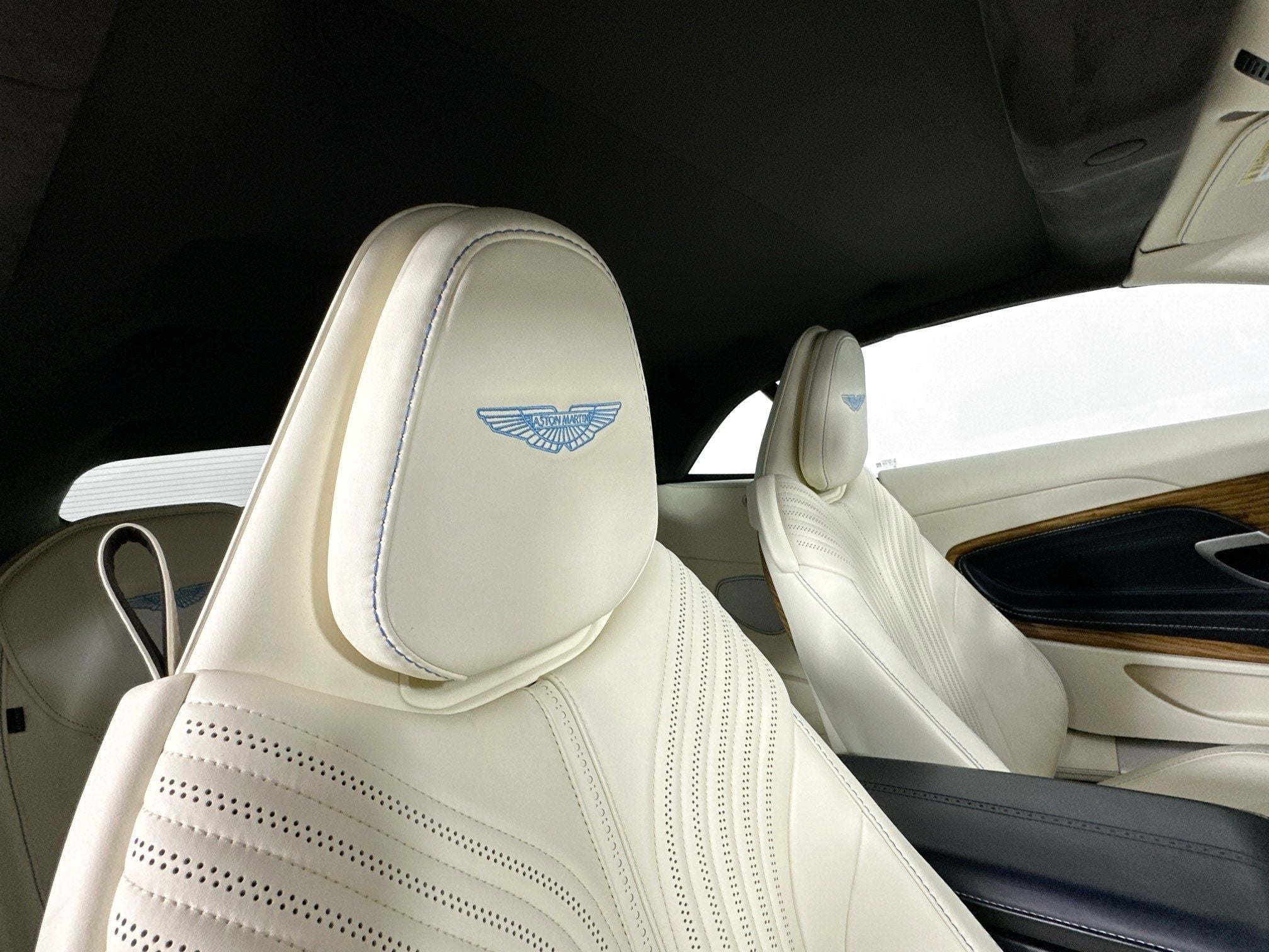 2019 Aston Martin DB11 Volante
