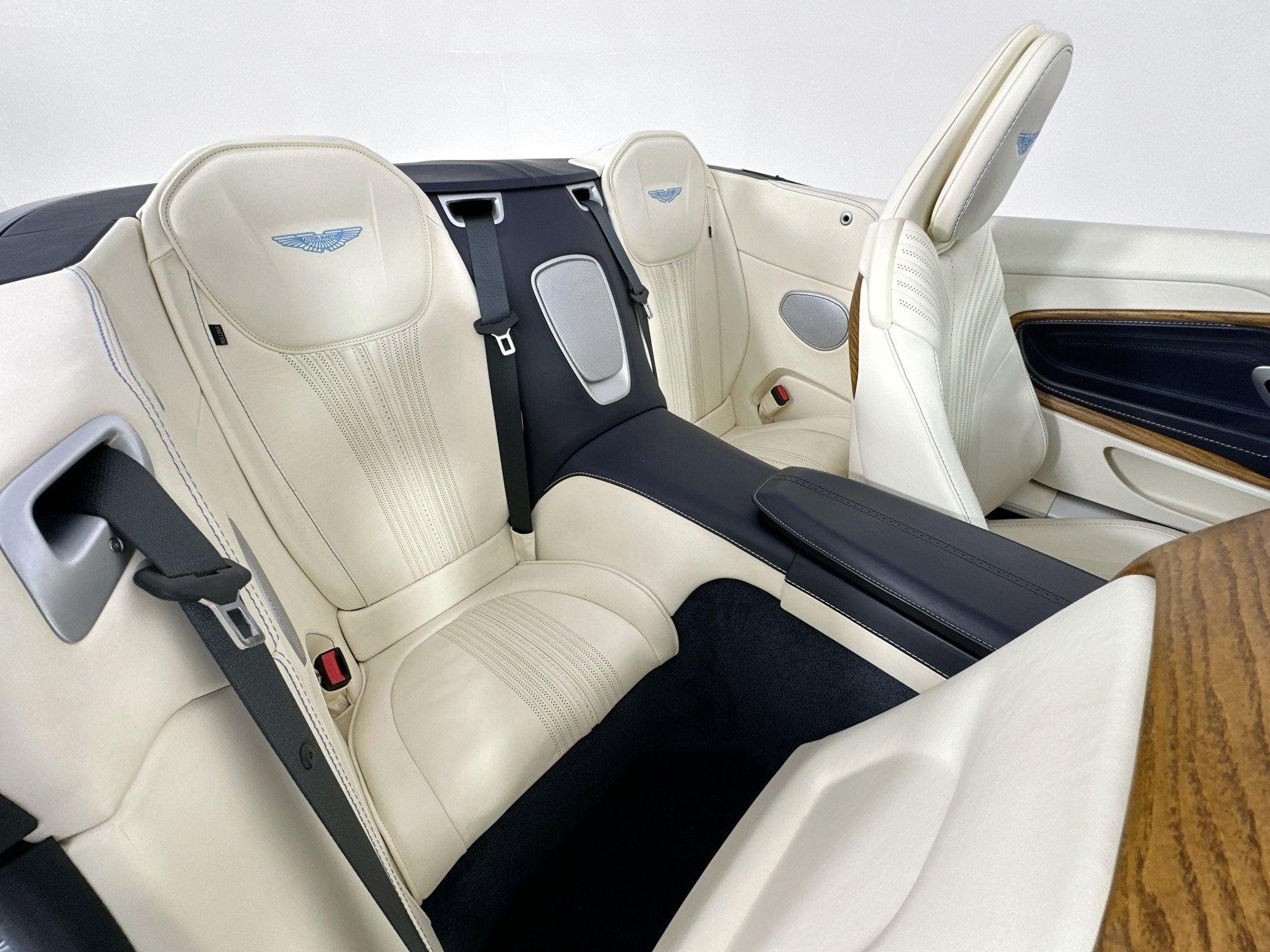 2019 Aston Martin DB11 Volante