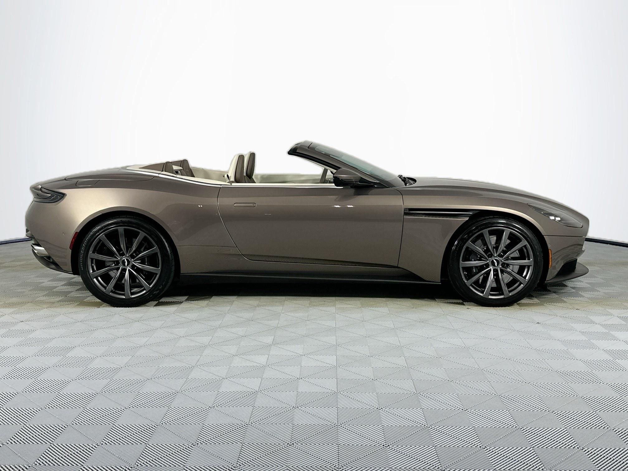 2019 Aston Martin DB11 Volante