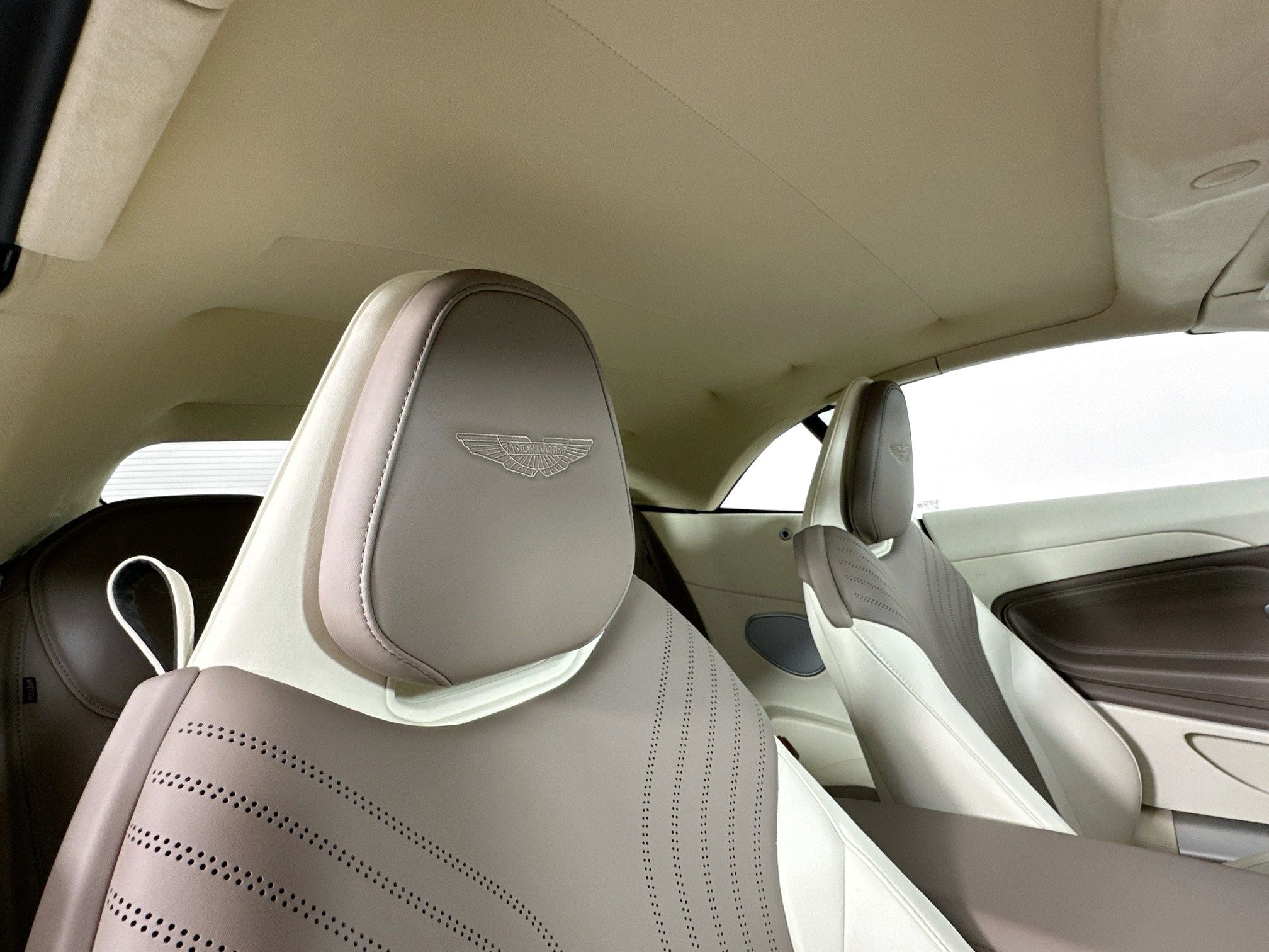 2019 Aston Martin DB11 Volante