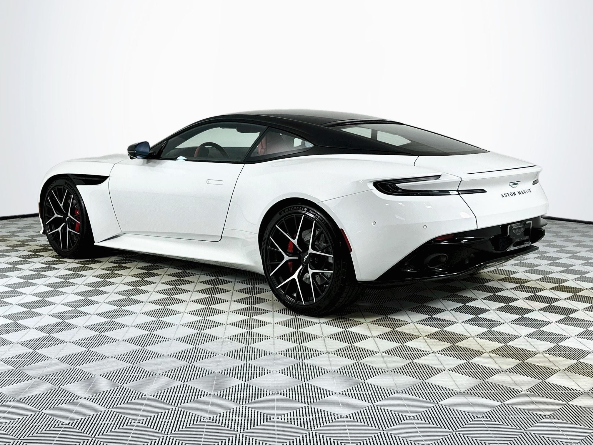 2024 Aston Martin DB12 Base