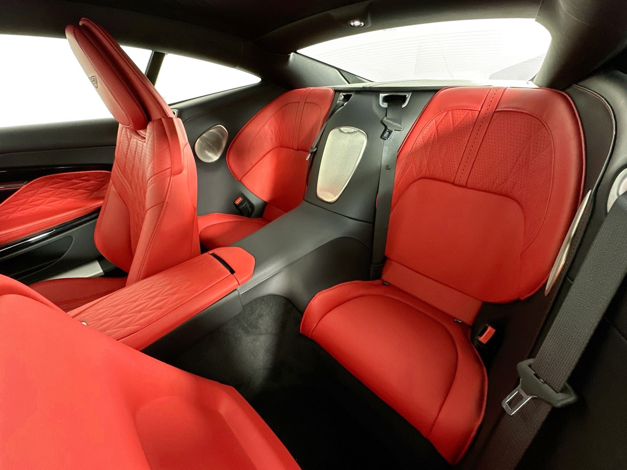 2024 Aston Martin DB12 Base