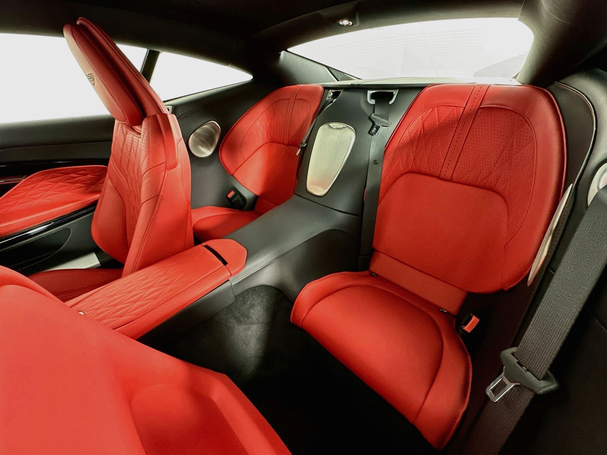 2024 Aston Martin DB12 Base